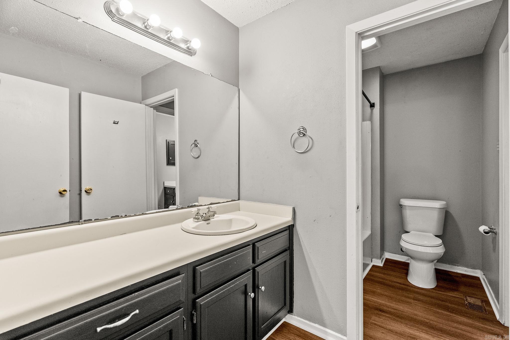 Oak Crest Manor Townhomes - Residential Lease