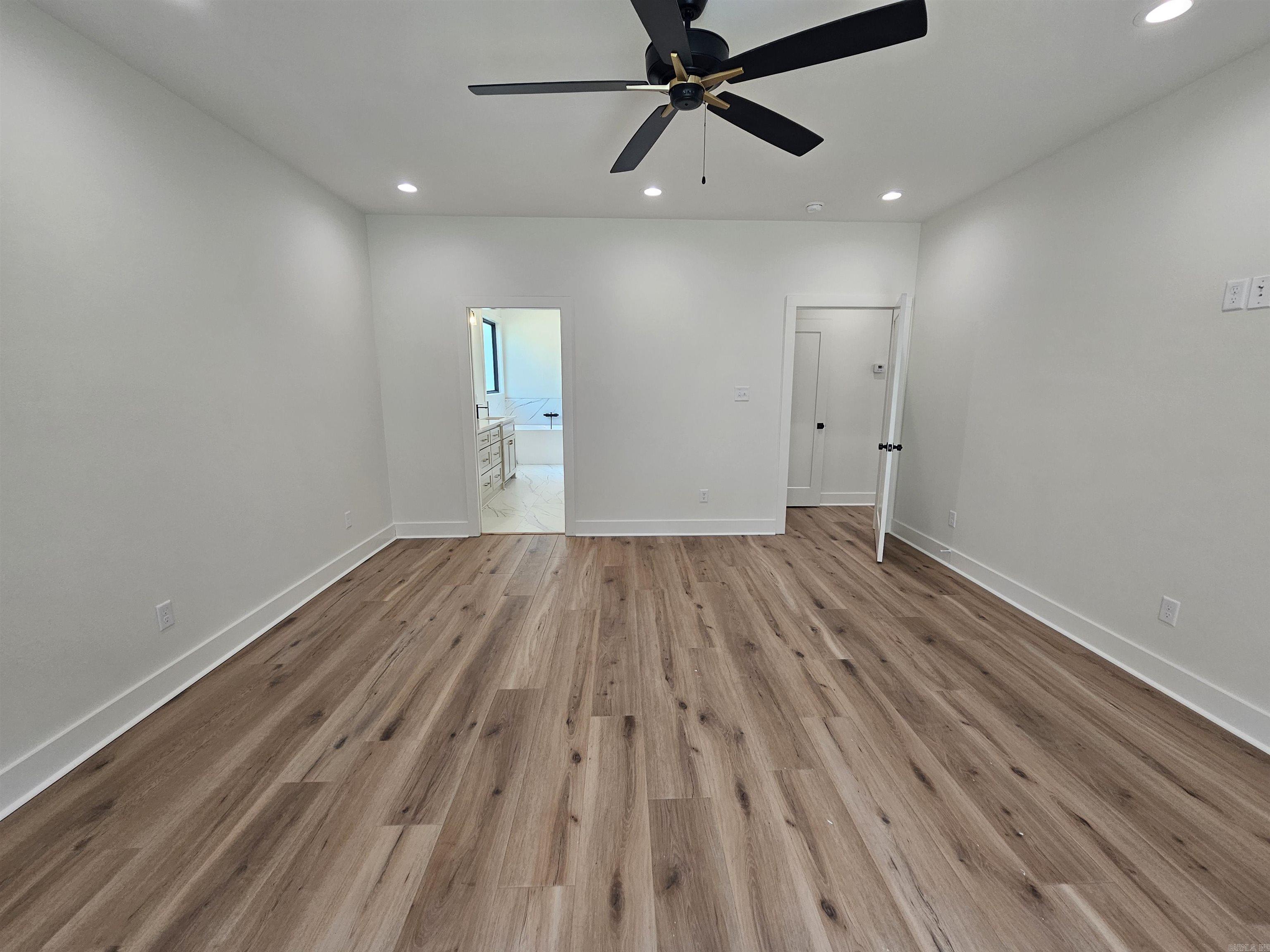 THE WOODS OF HURRICANE LAKE ESTA - Residential Lease