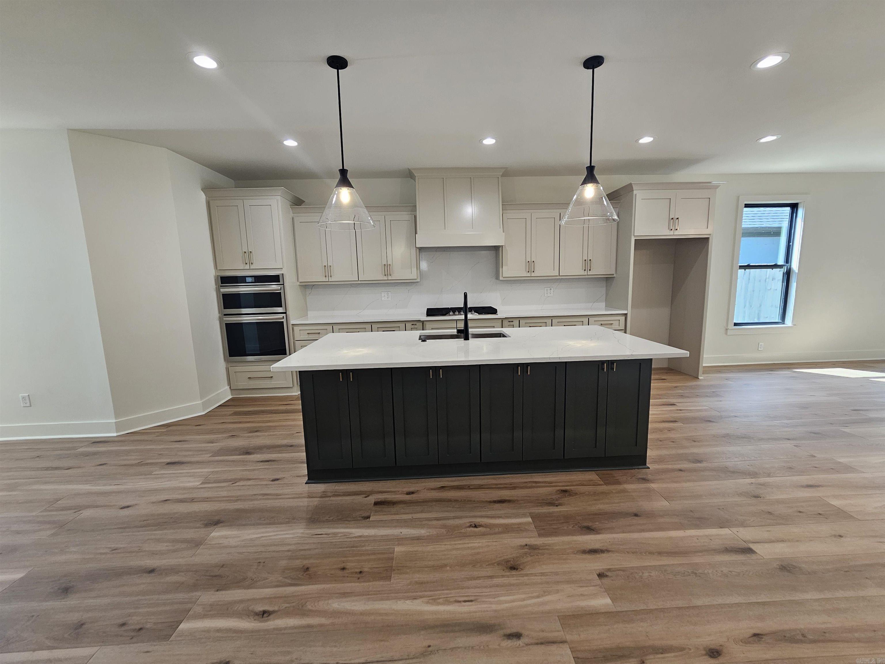 THE WOODS OF HURRICANE LAKE ESTA - Residential Lease