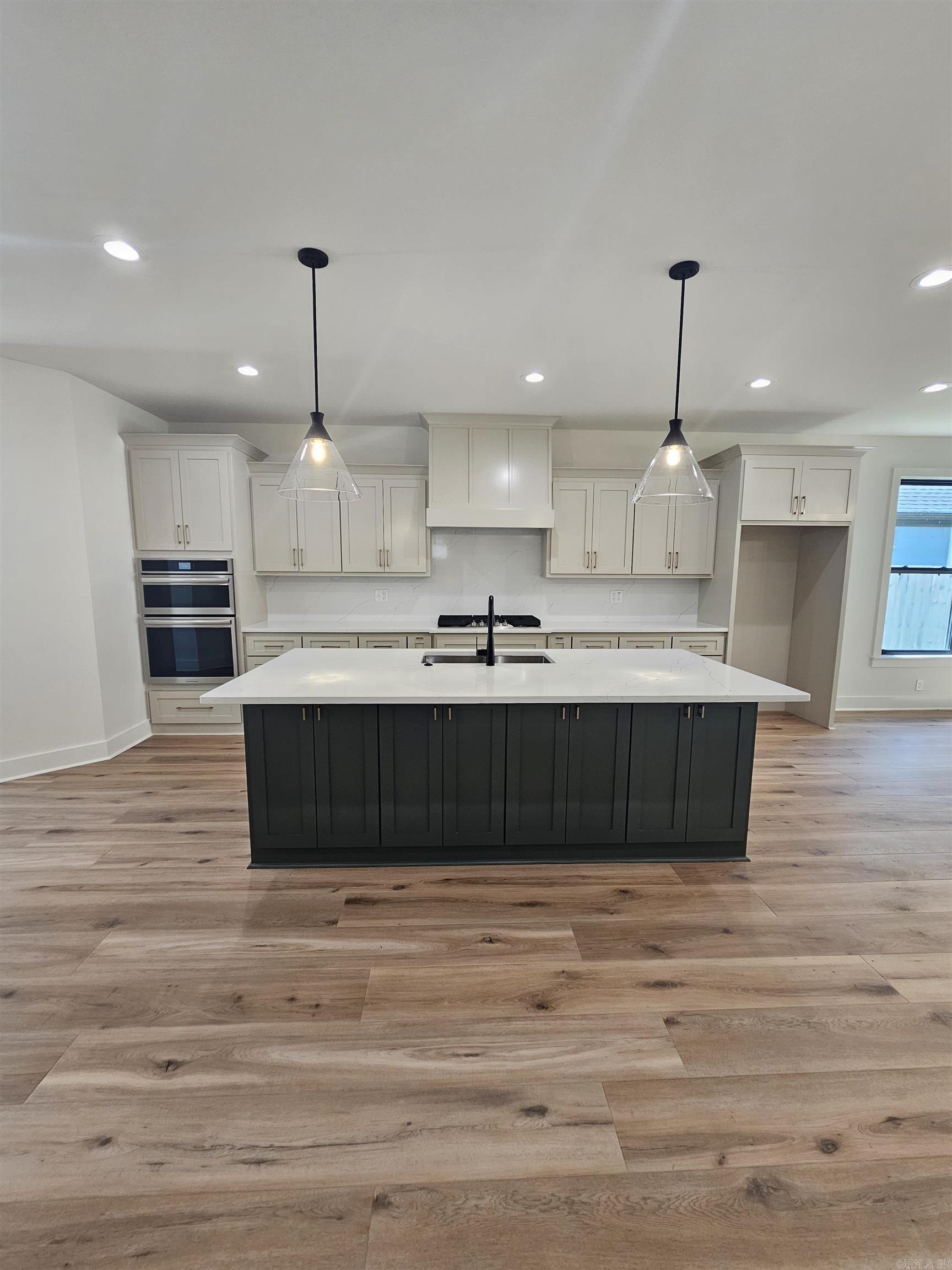 THE WOODS OF HURRICANE LAKE ESTA - Residential Lease