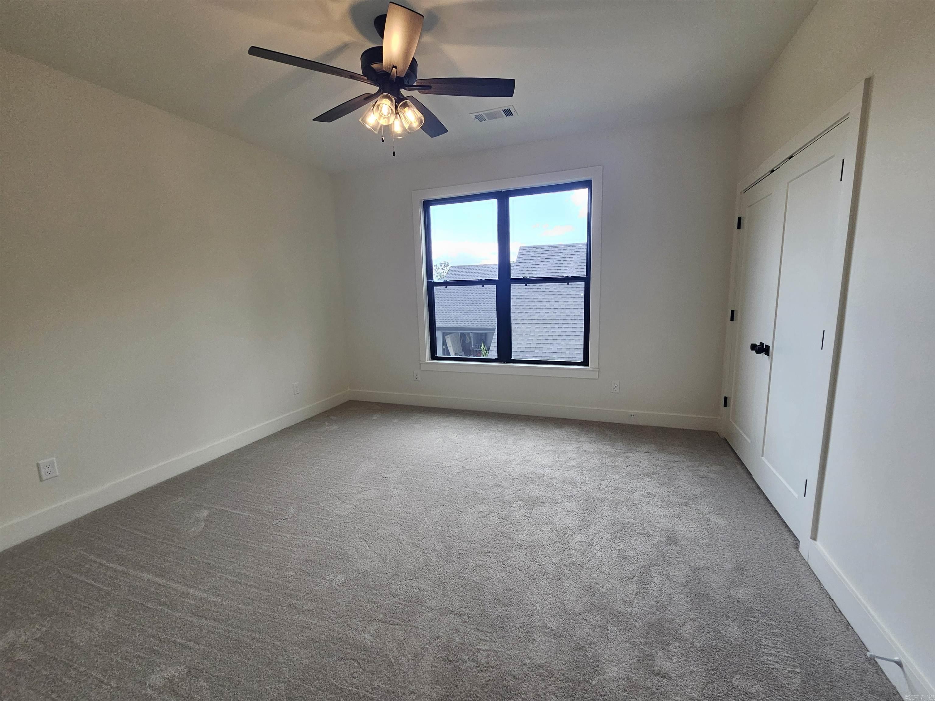 THE WOODS OF HURRICANE LAKE ESTA - Residential Lease