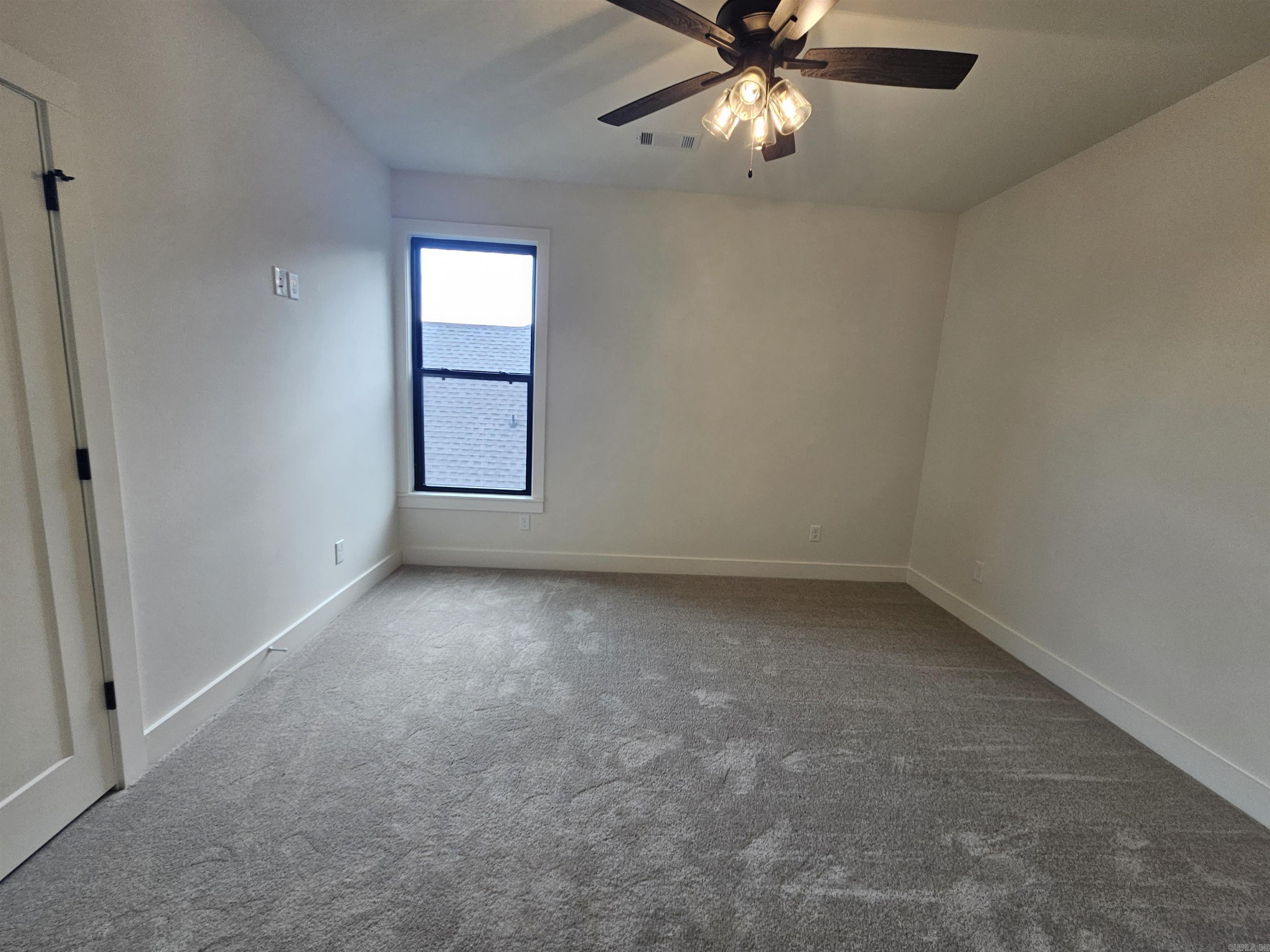 THE WOODS OF HURRICANE LAKE ESTA - Residential Lease