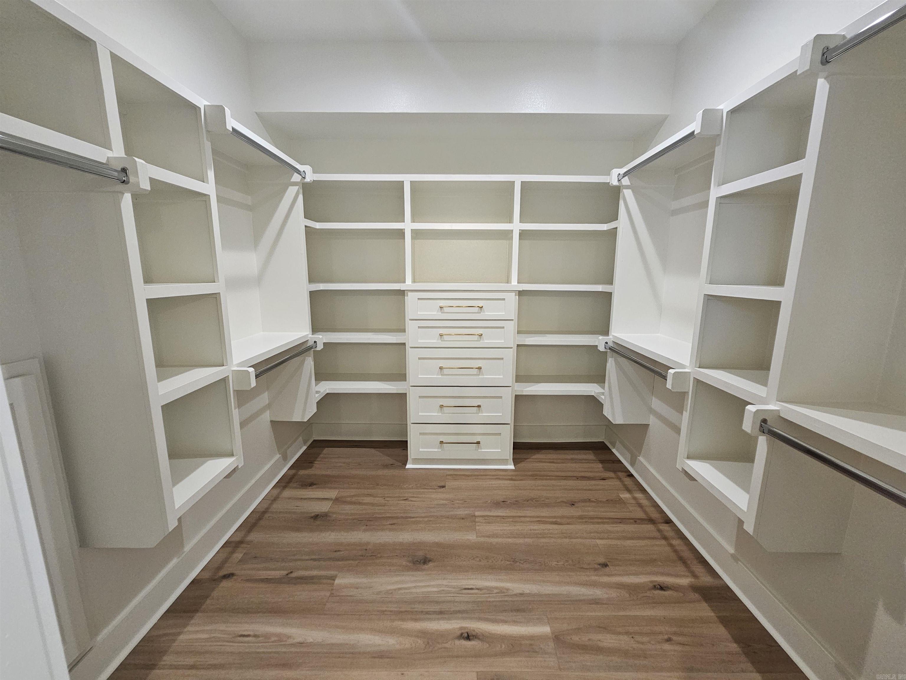 THE WOODS OF HURRICANE LAKE ESTA - Residential Lease