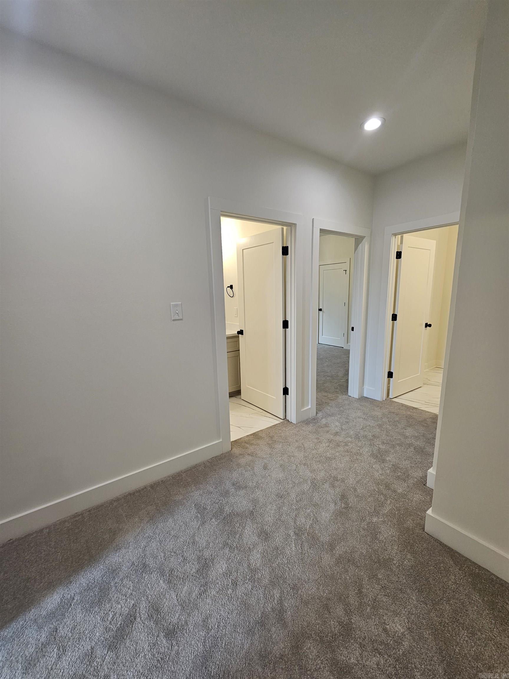 THE WOODS OF HURRICANE LAKE ESTA - Residential Lease