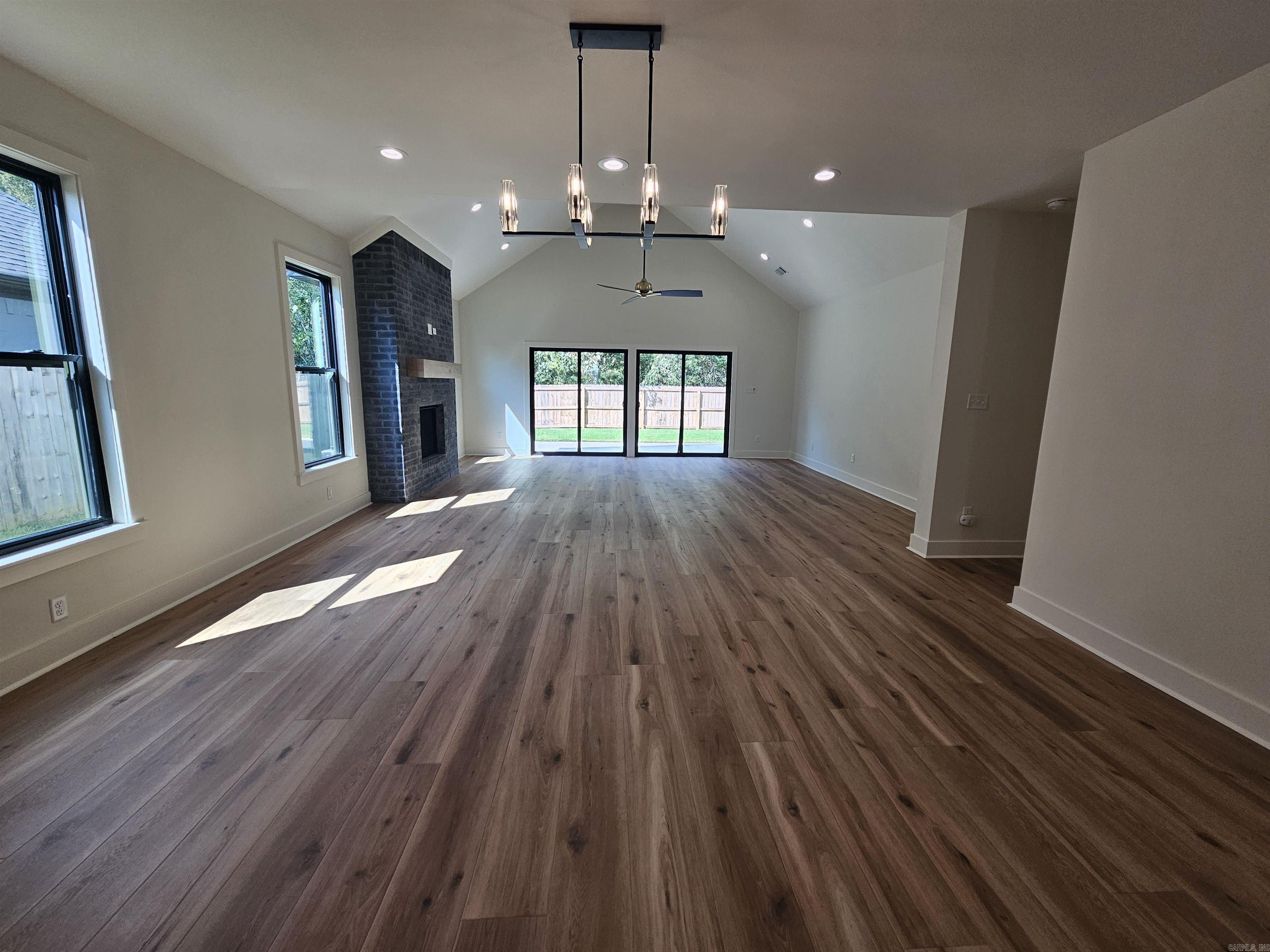 THE WOODS OF HURRICANE LAKE ESTA - Residential Lease