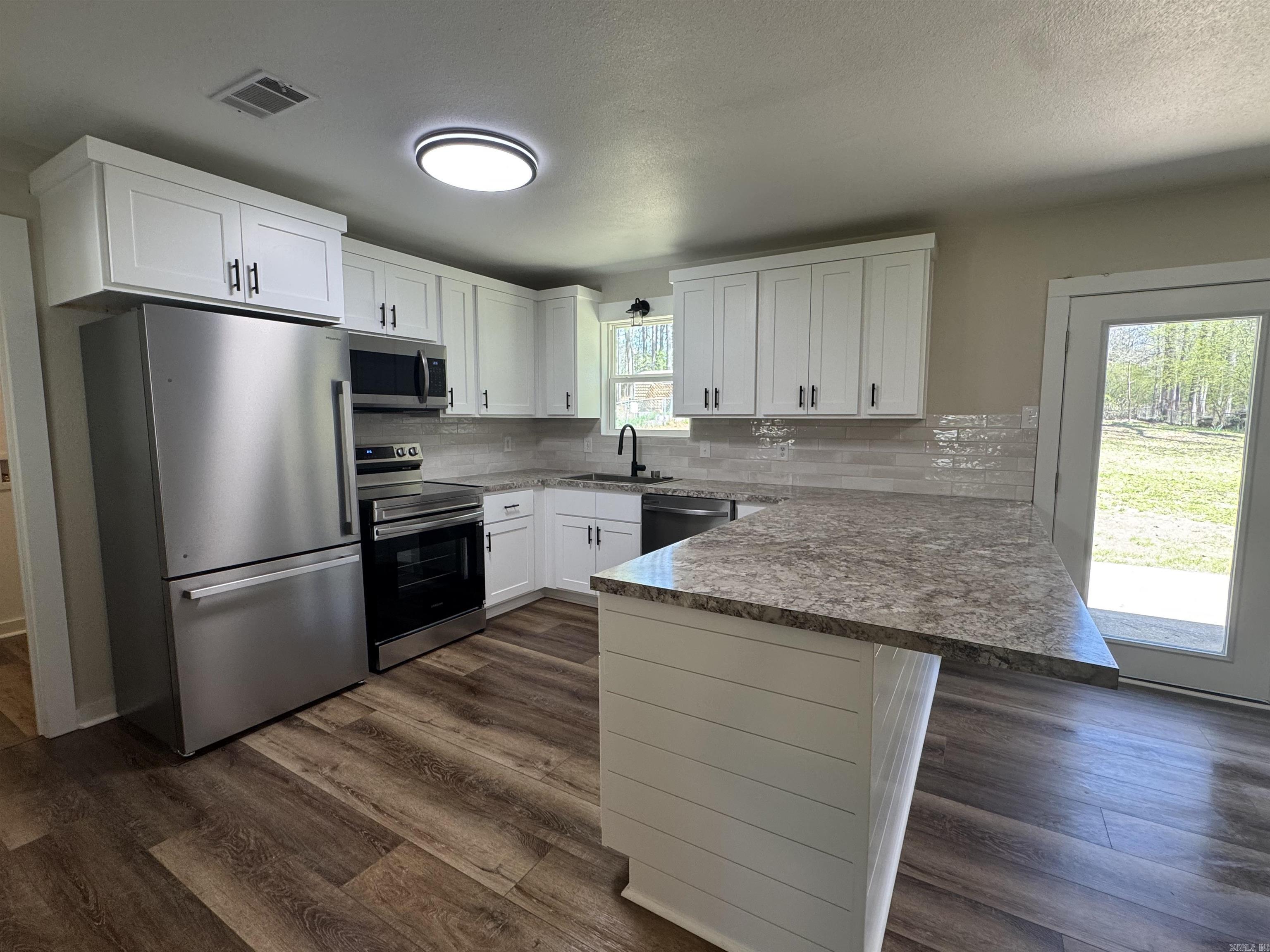 SAWMILL ESTATES - Residential