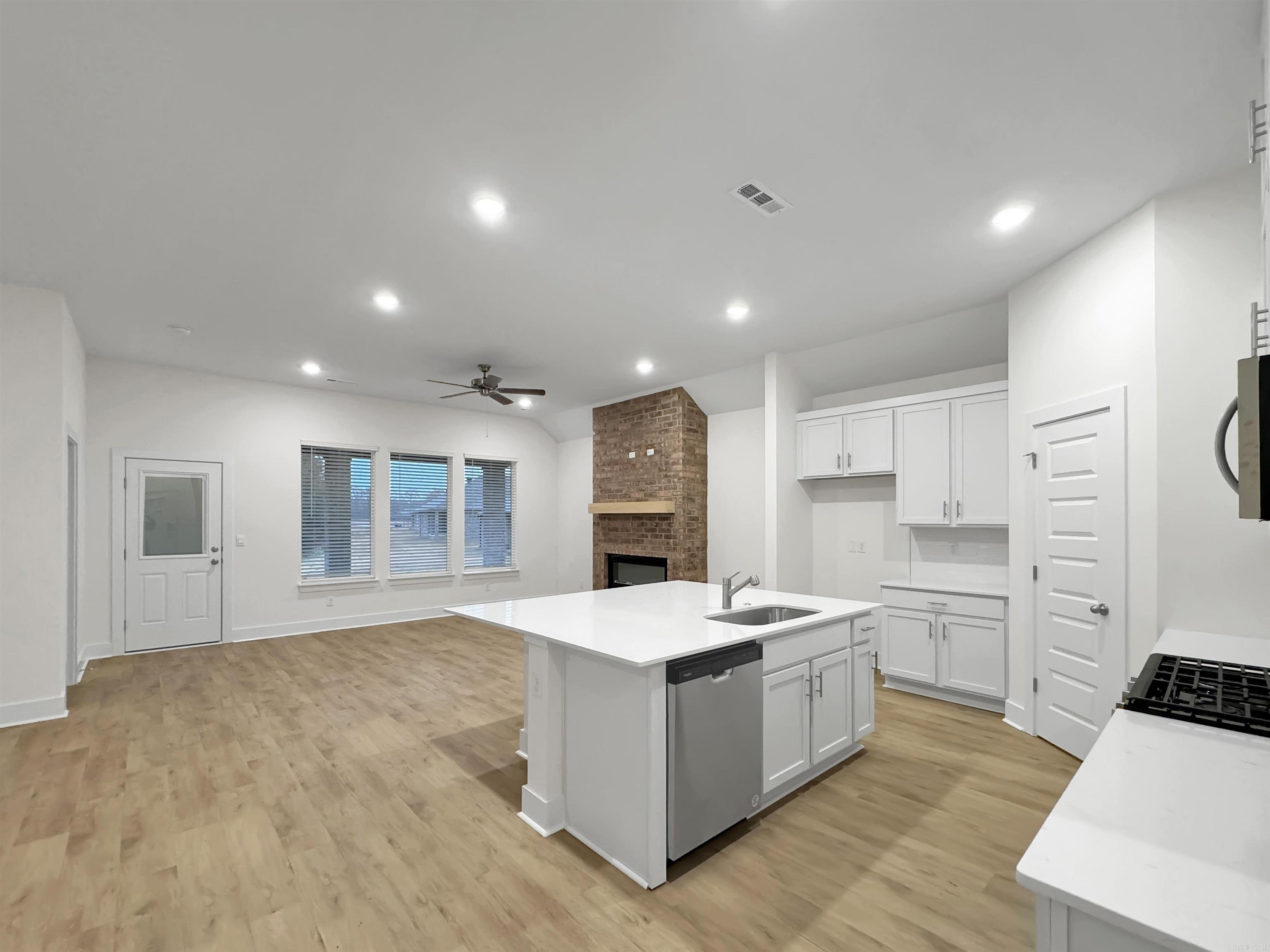 THE RESERVE AT COUNTRY CLUB PHAS - Residential