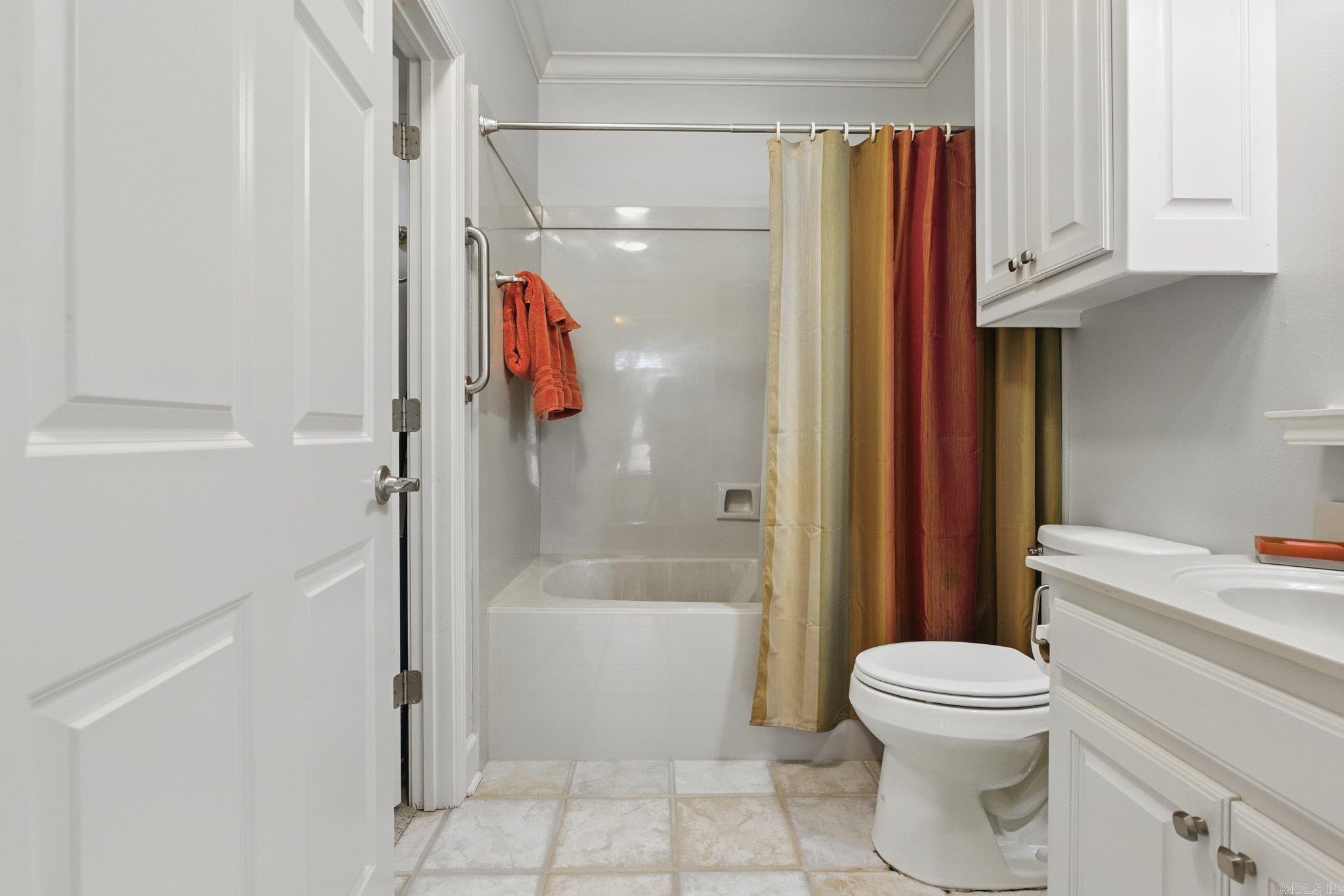 HUNTERS GREEN ESTATES - Residential