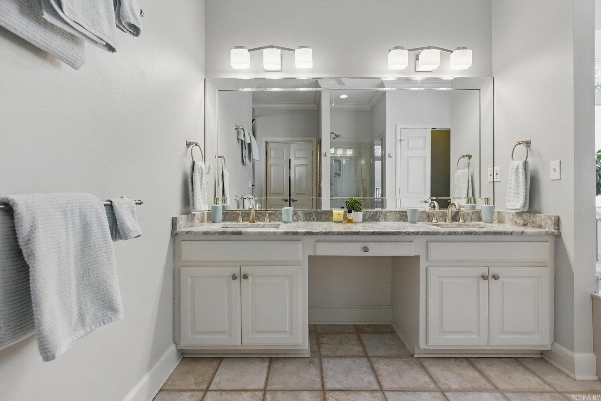 HUNTERS GREEN ESTATES - Residential