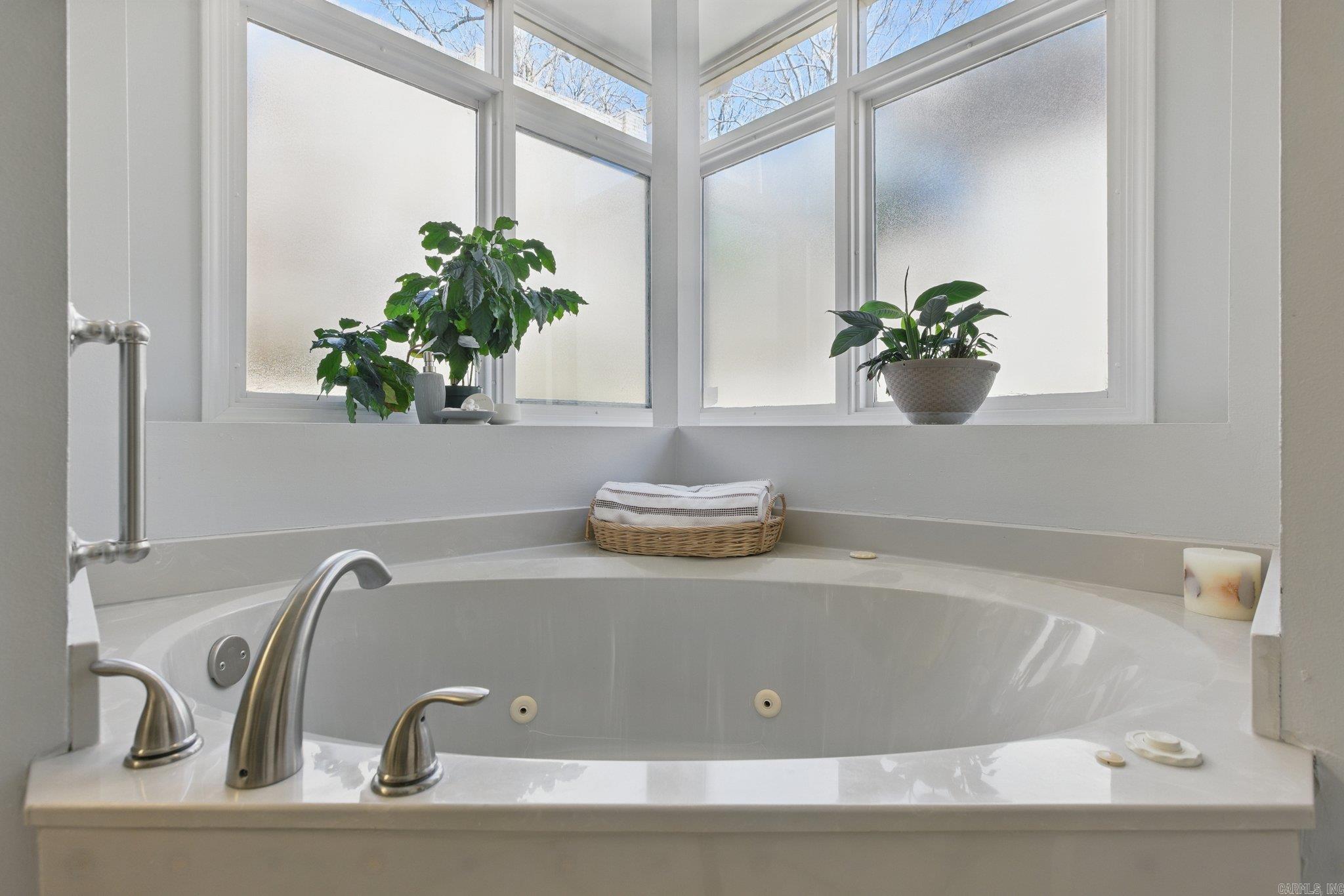 HUNTERS GREEN ESTATES - Residential