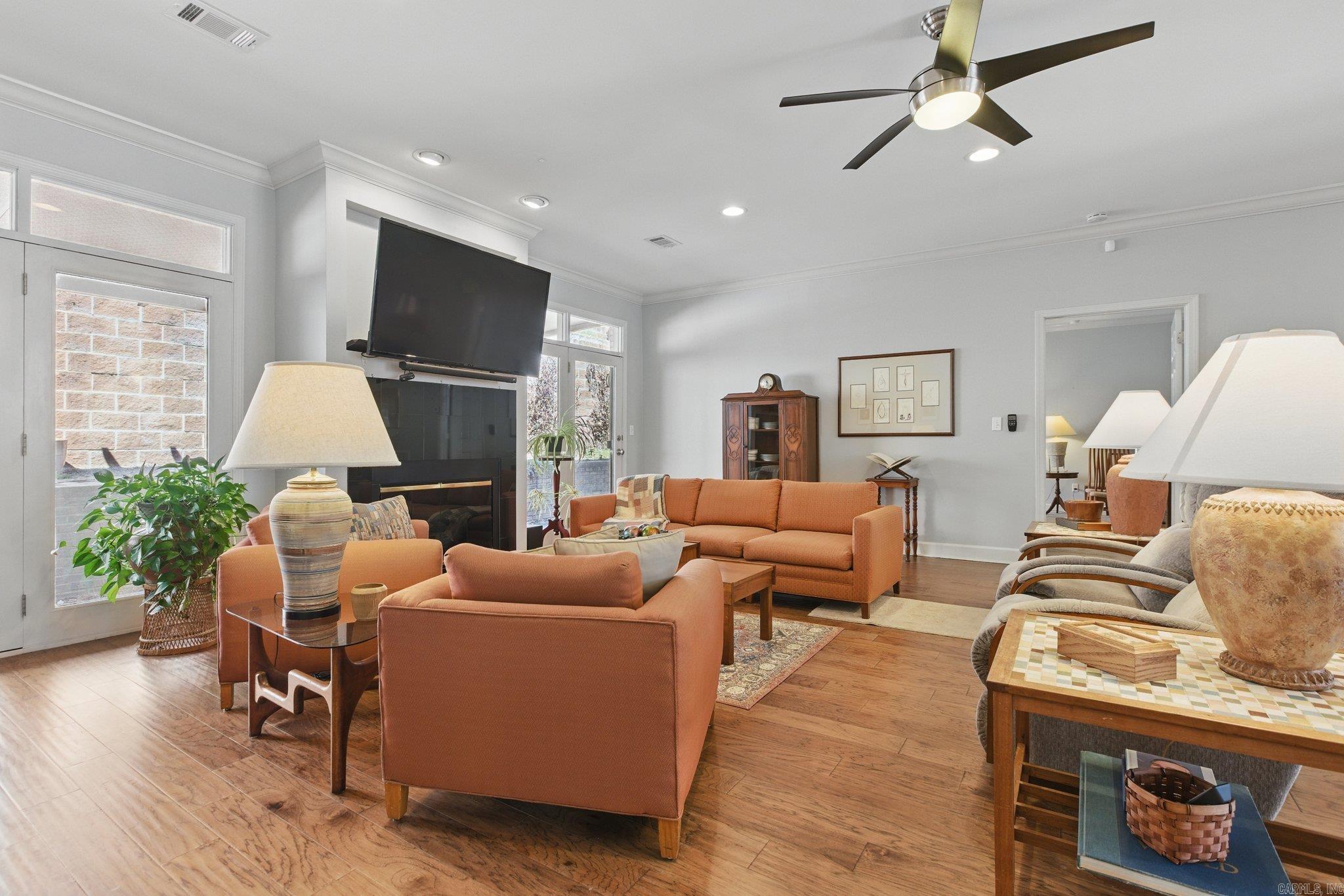 HUNTERS GREEN ESTATES - Residential