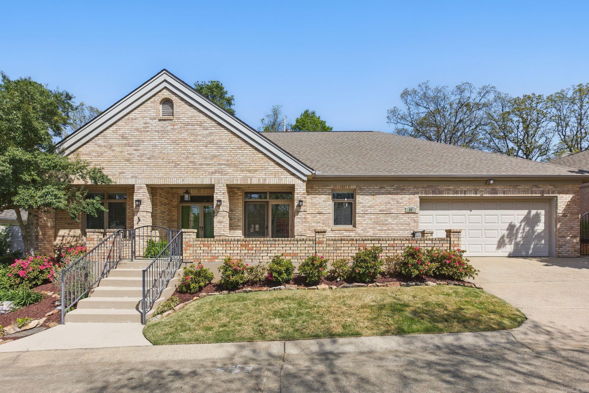 HUNTERS GREEN ESTATES - Residential