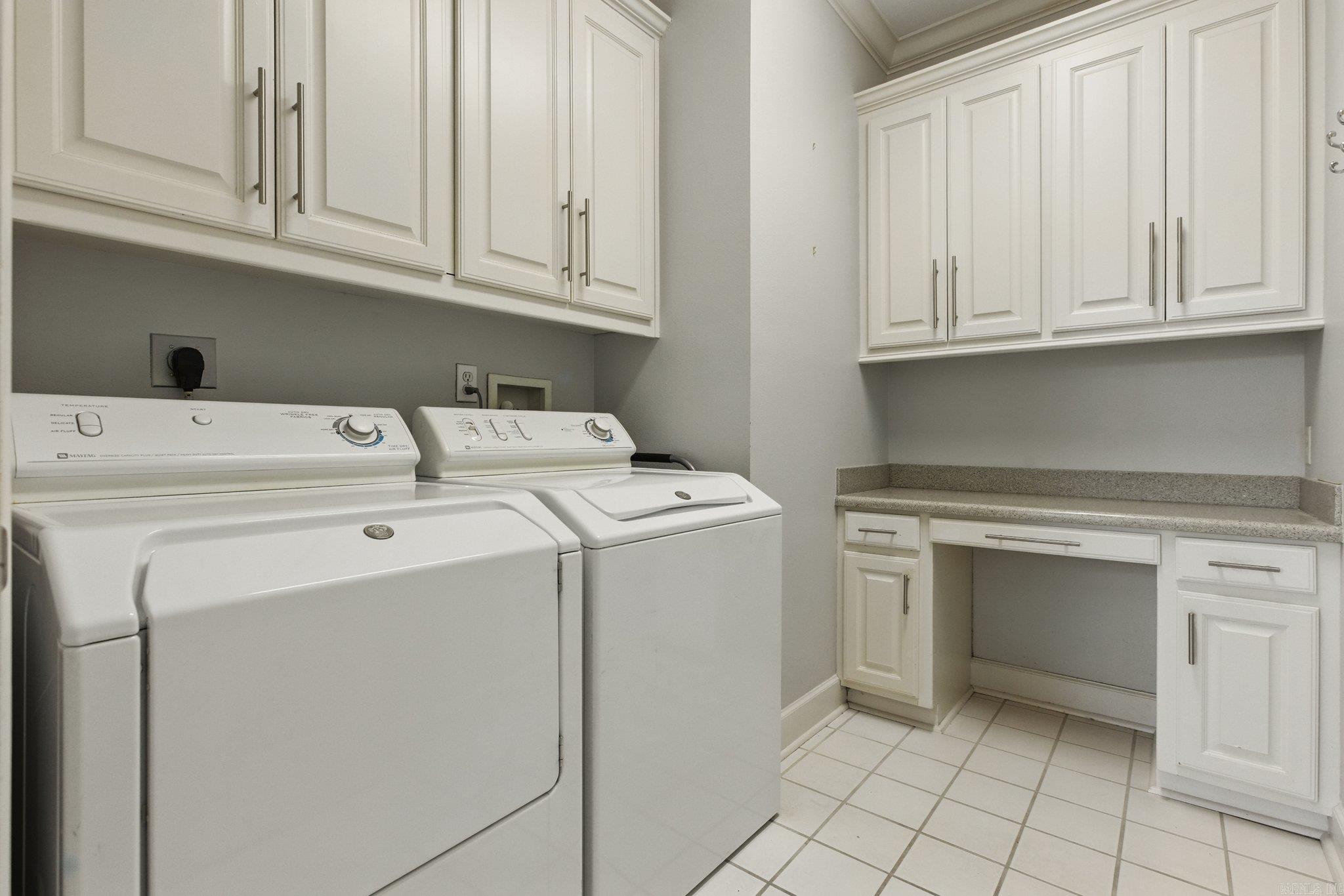 HUNTERS GREEN ESTATES - Residential