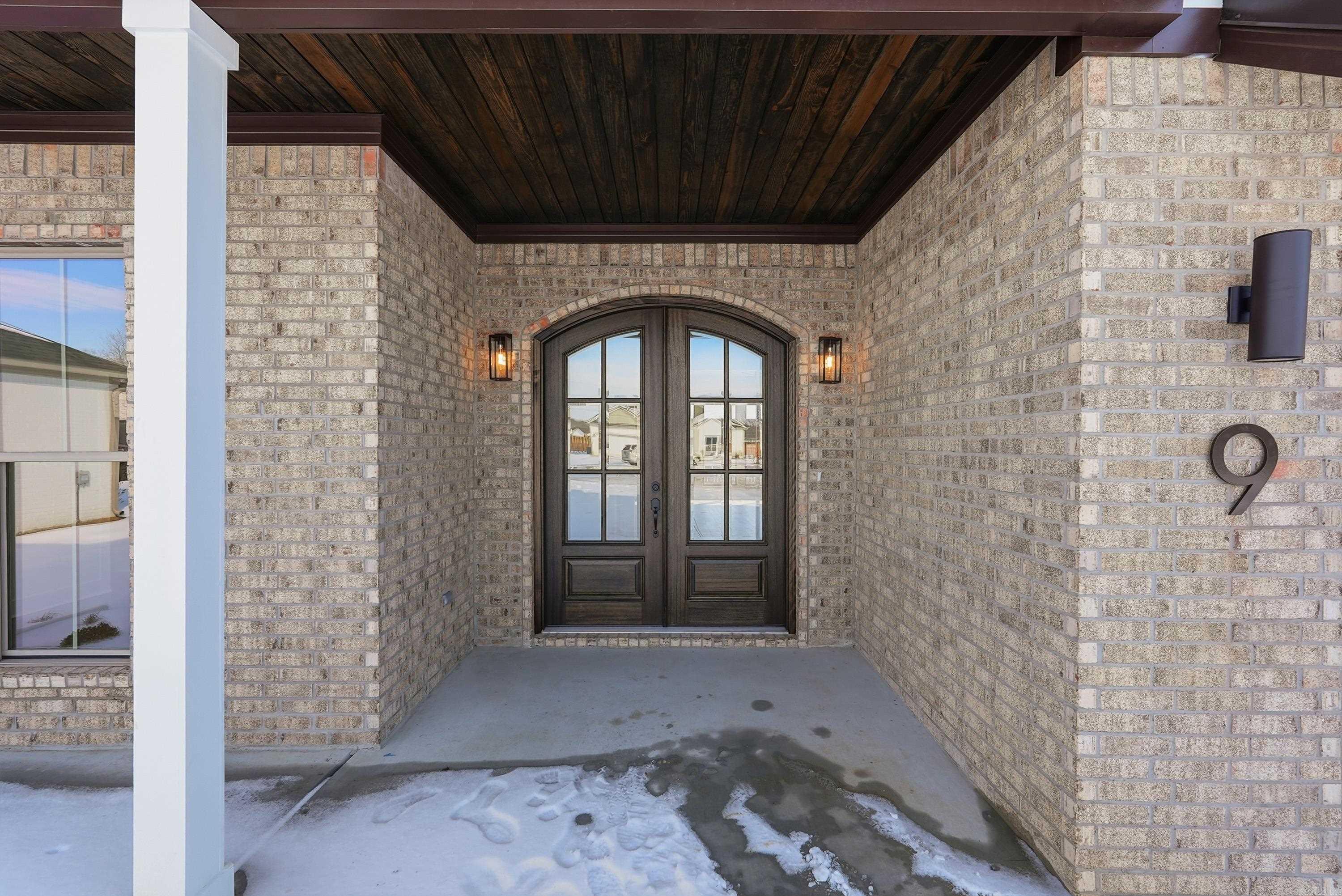 EAST MEADOW - Residential