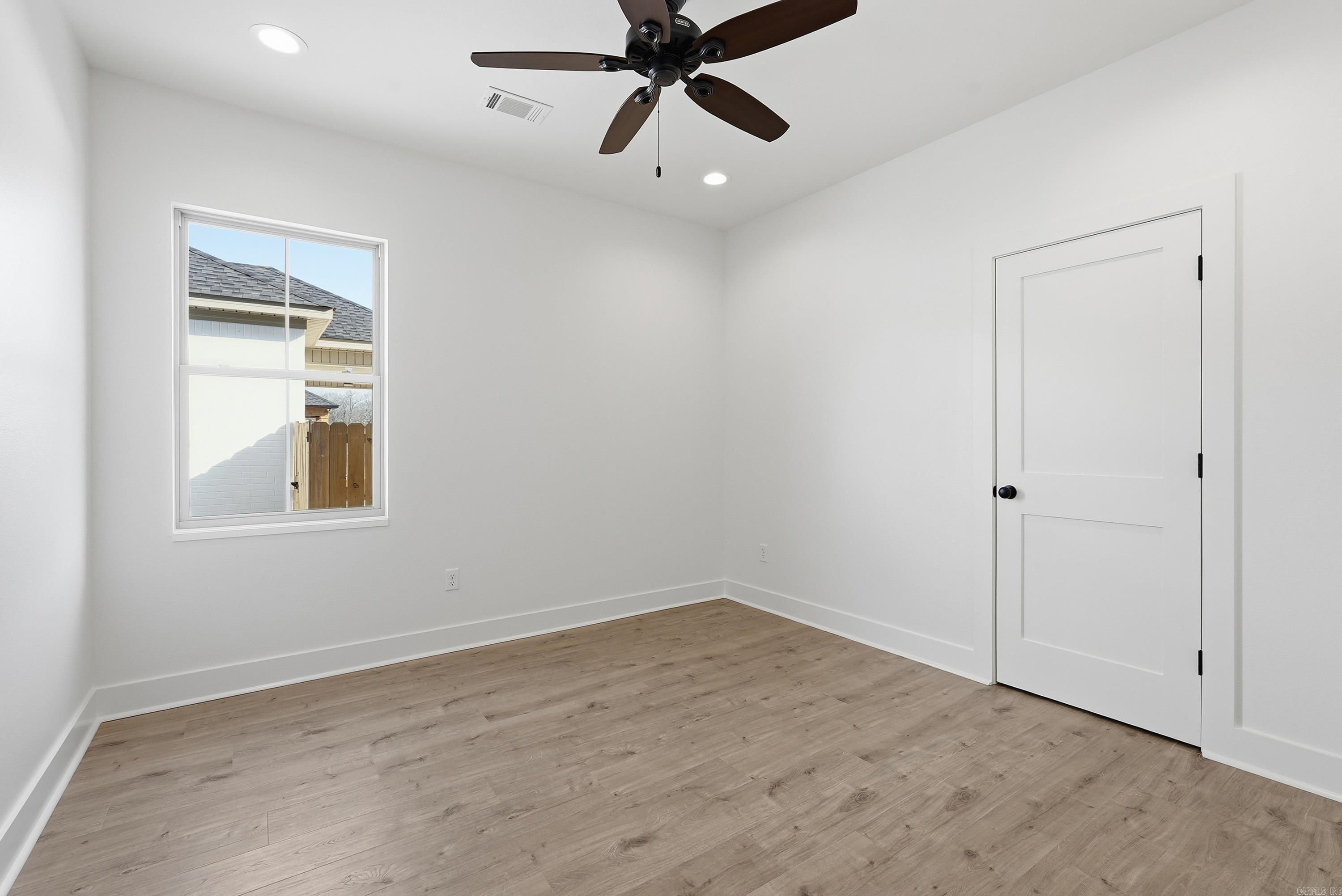 EAST MEADOW - Residential