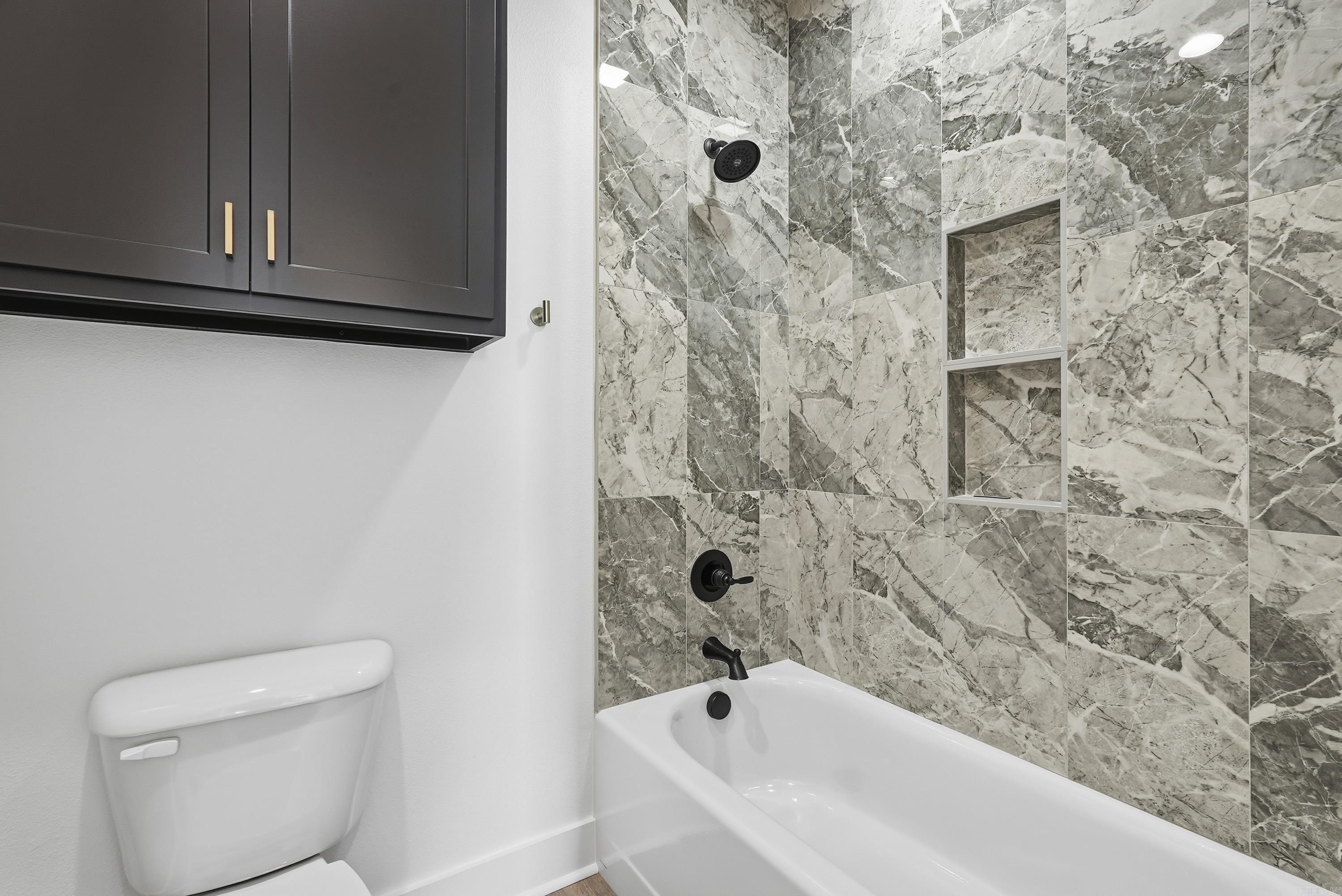 EAST MEADOW - Residential