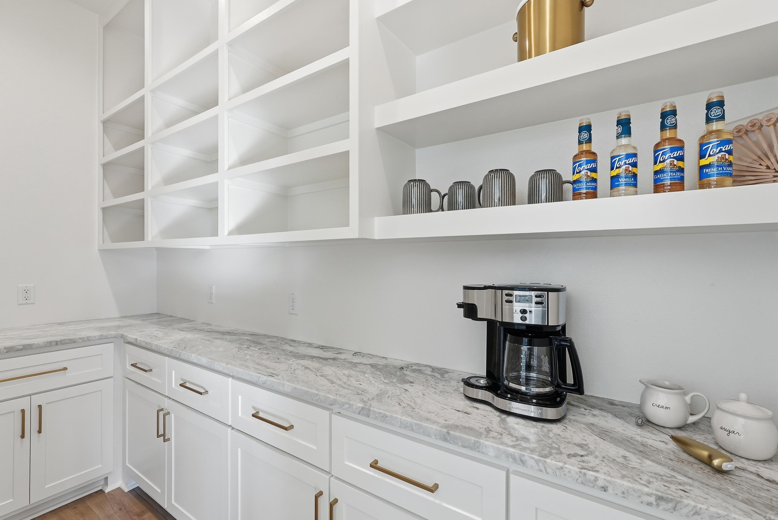 EAST MEADOW - Residential