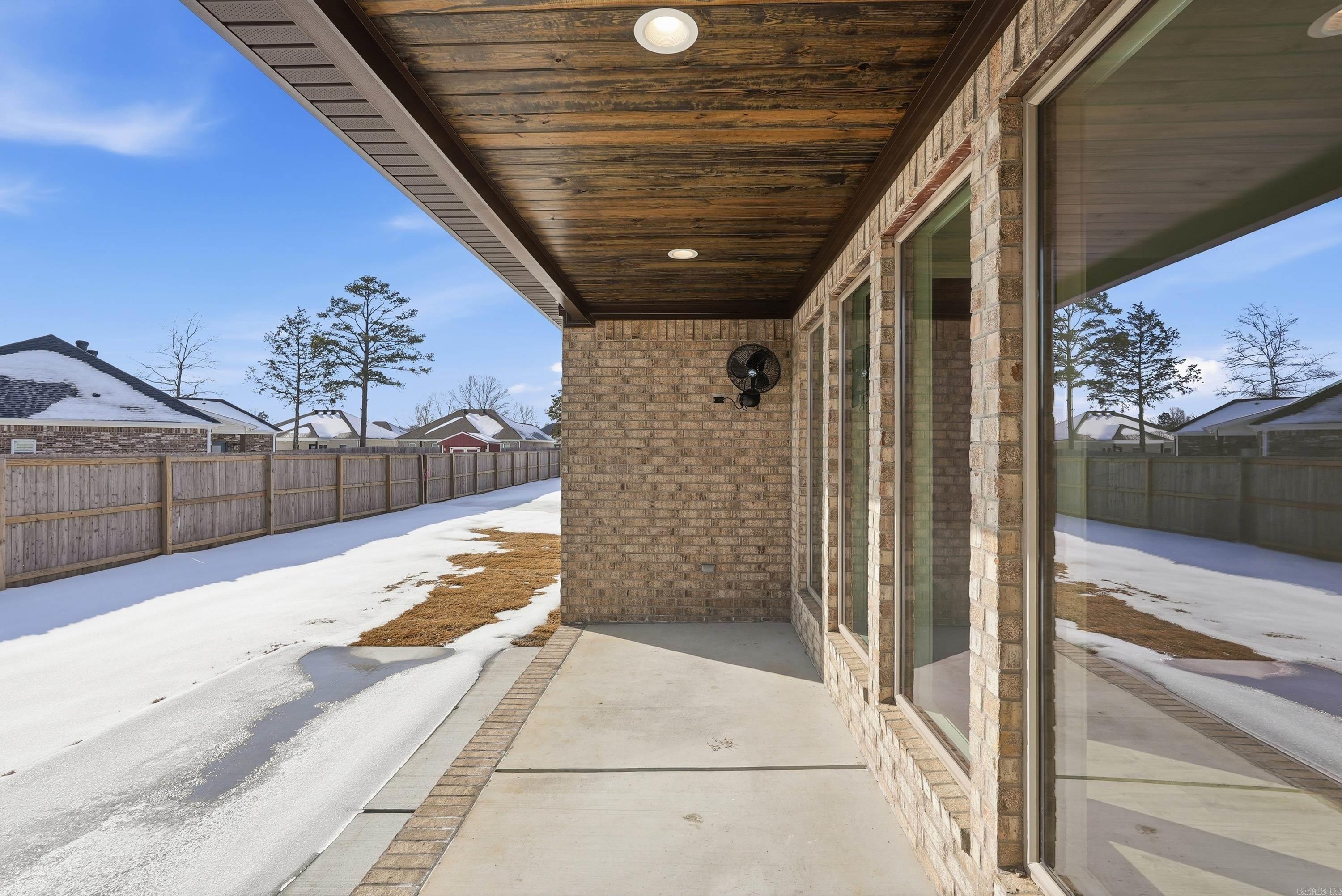 EAST MEADOW - Residential