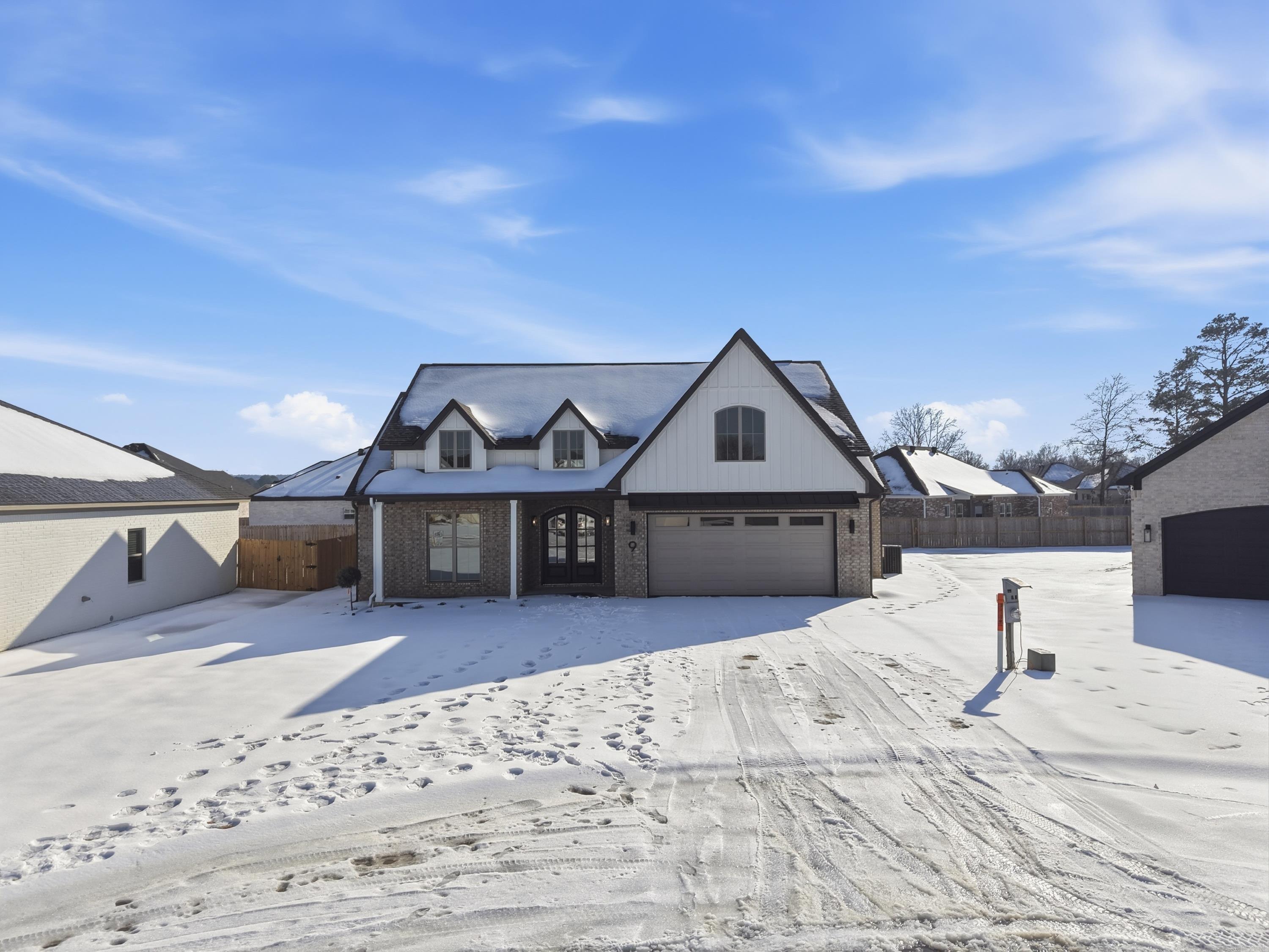 EAST MEADOW - Residential