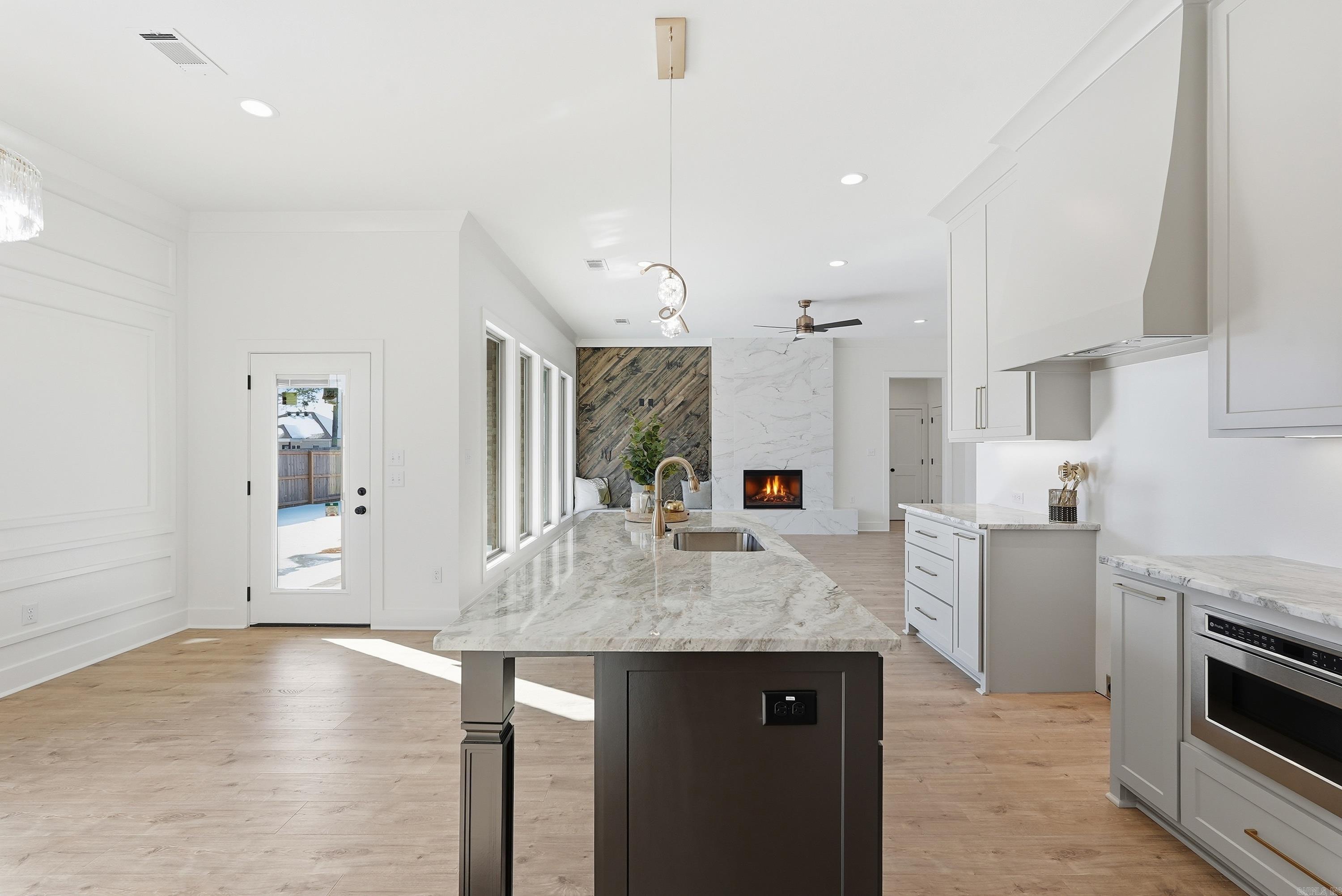 EAST MEADOW - Residential