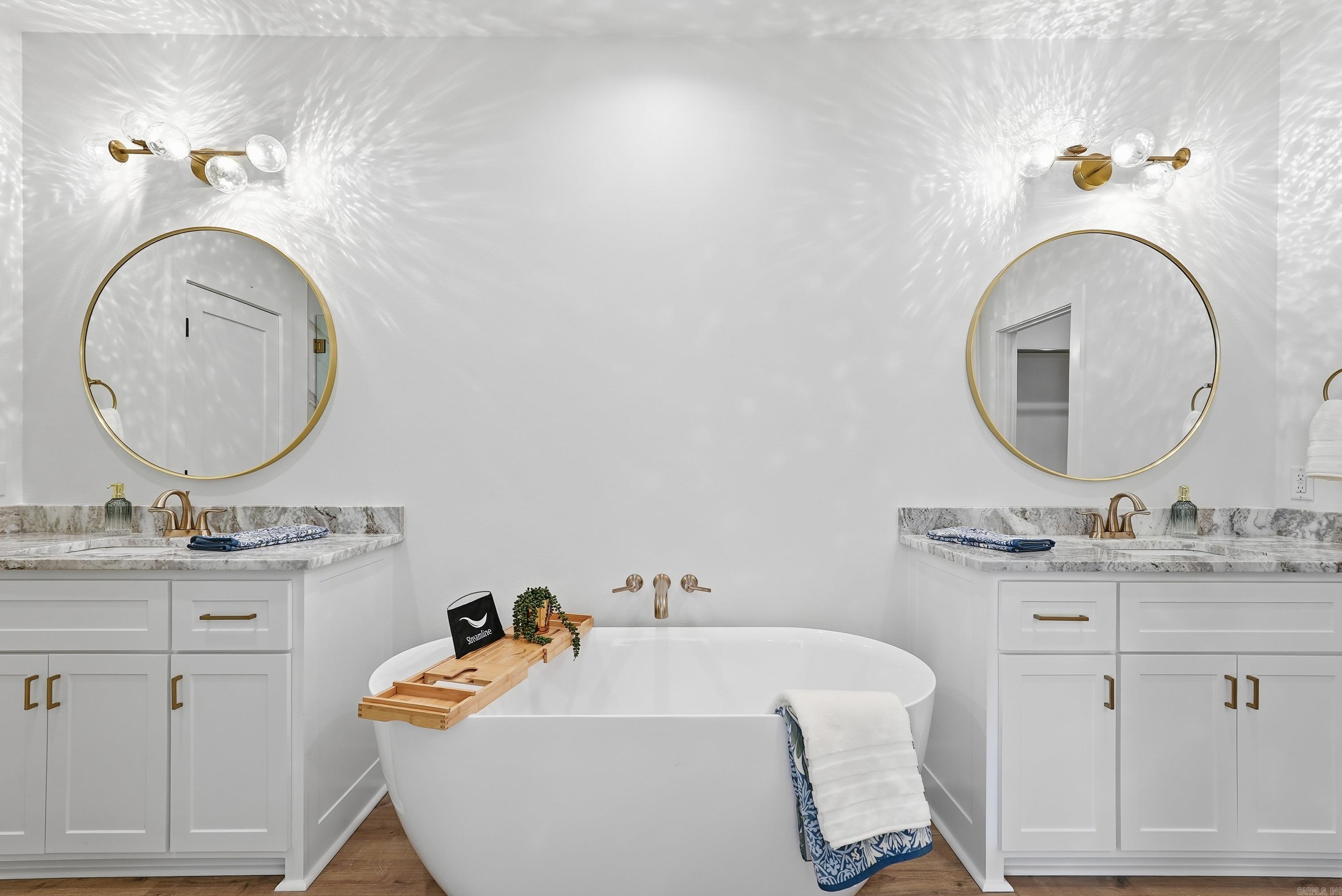 EAST MEADOW - Residential