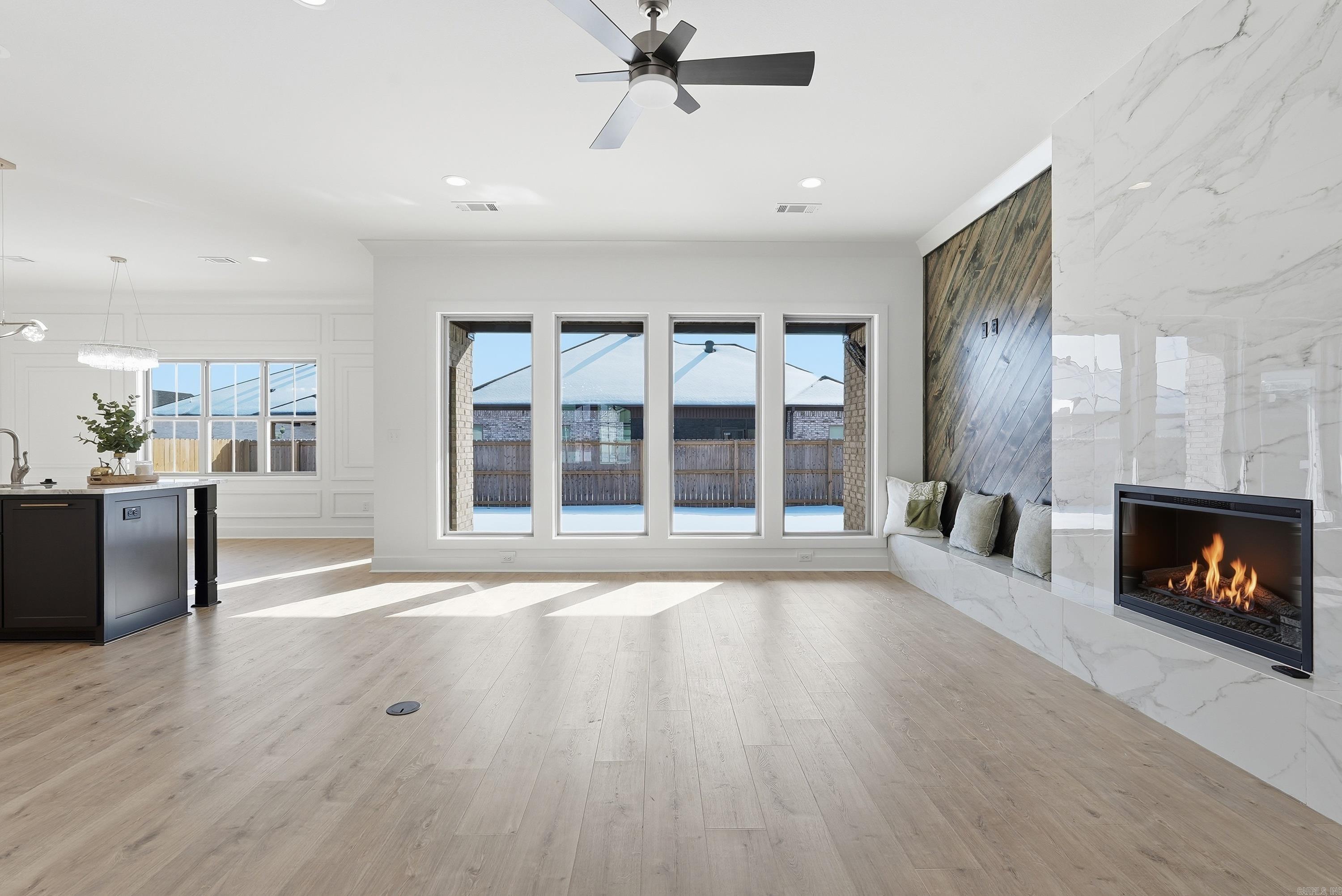 EAST MEADOW - Residential