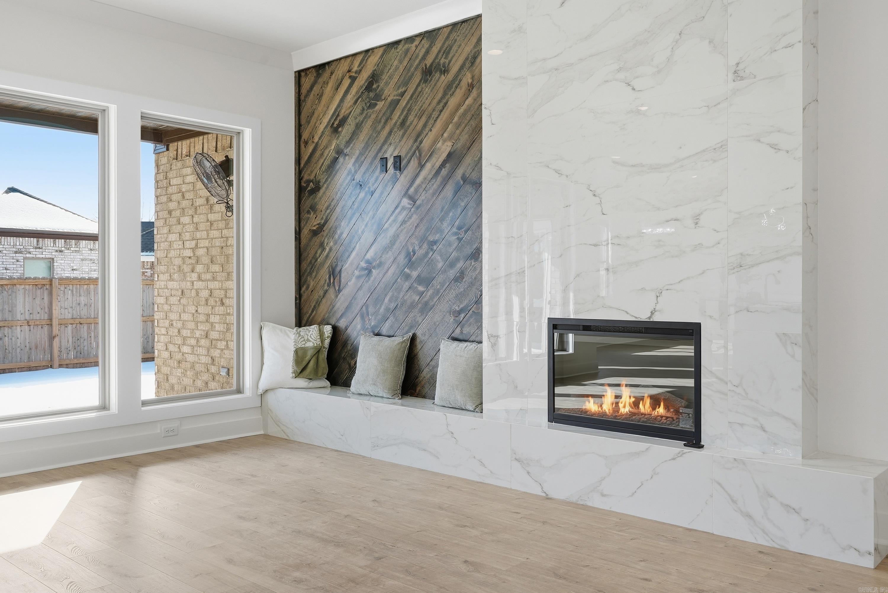 EAST MEADOW - Residential