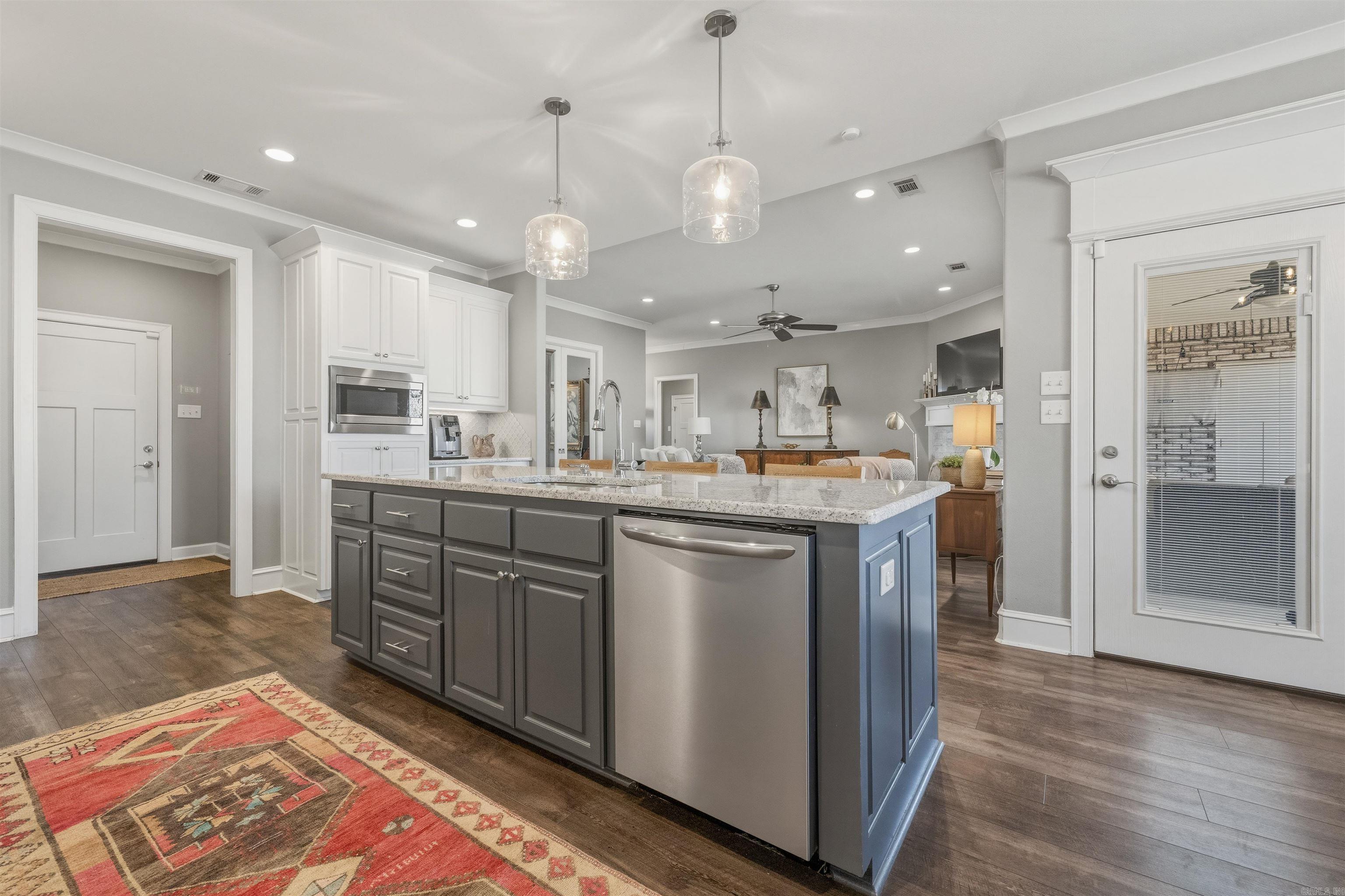 CREEKSIDE ADDN - Residential