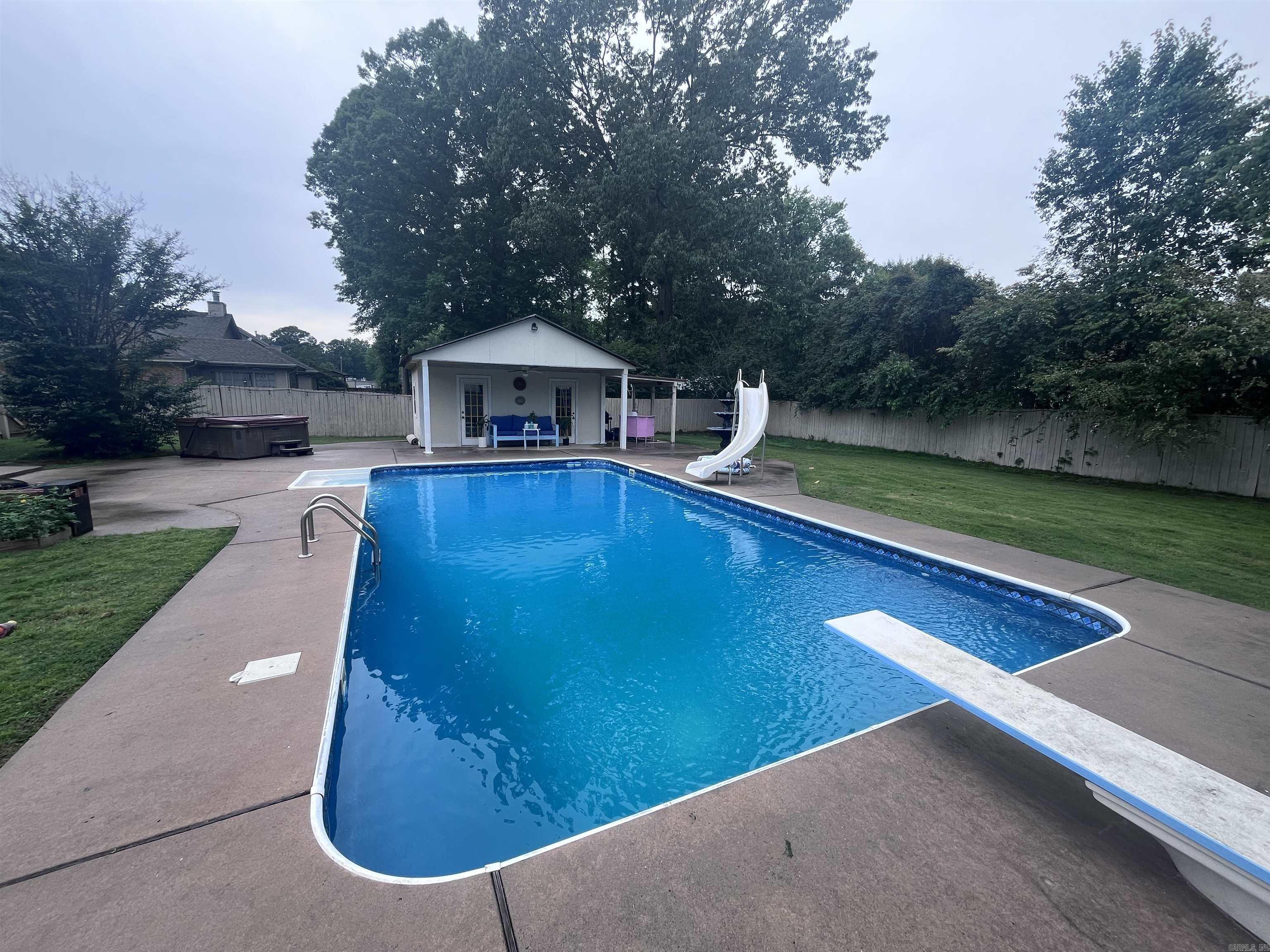 Foxwood Estates - Residential Lease