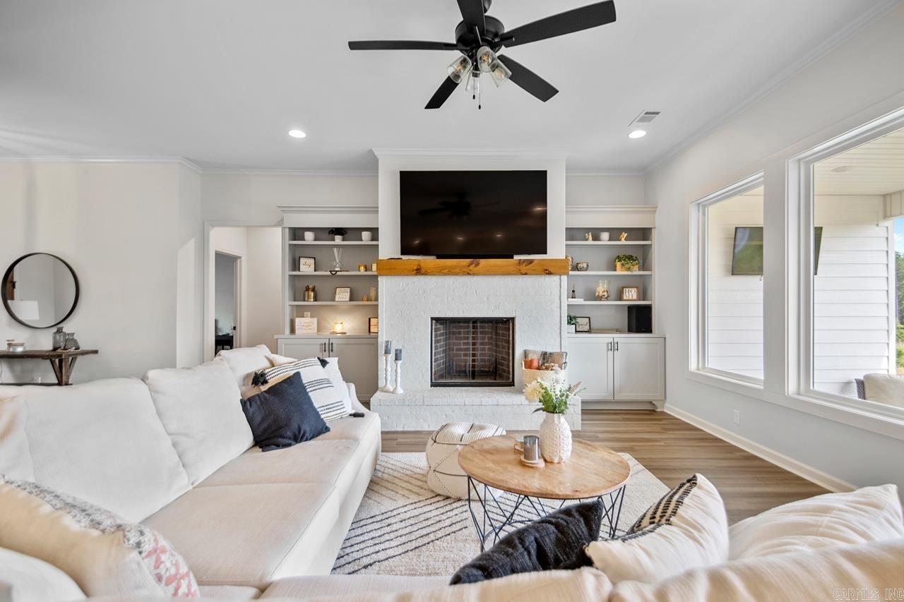 TIMBER POINT - Residential
