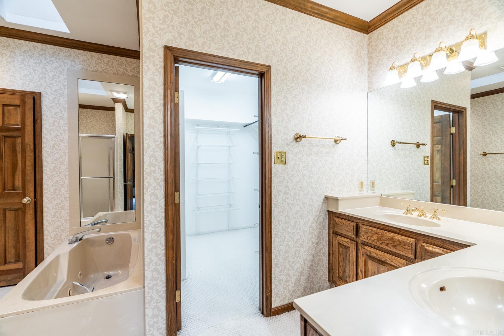 OAK HILL - Residential