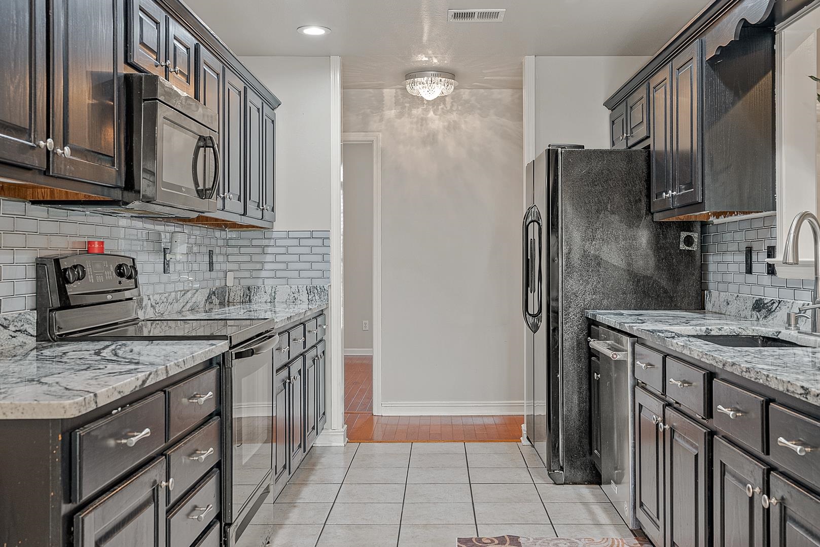 WOODLAND HEIGHTS - Residential