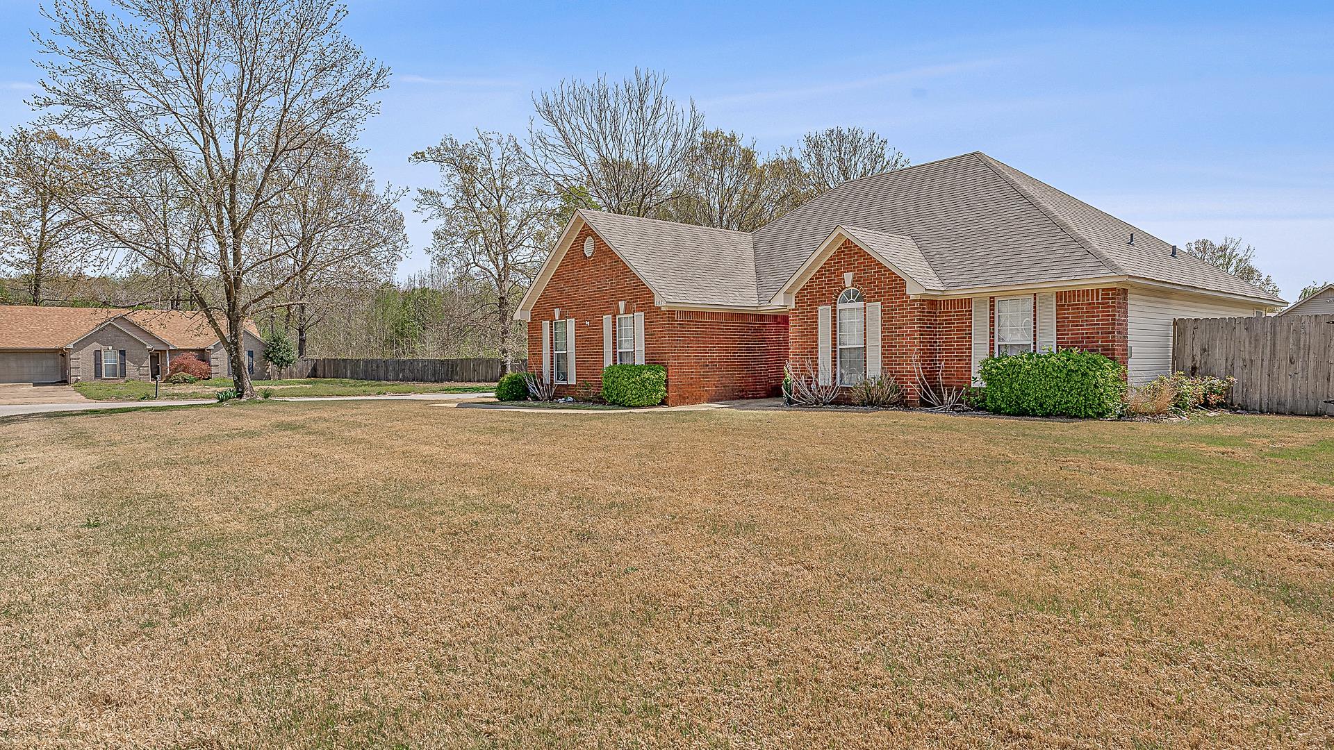 WOODLAND HEIGHTS - Residential