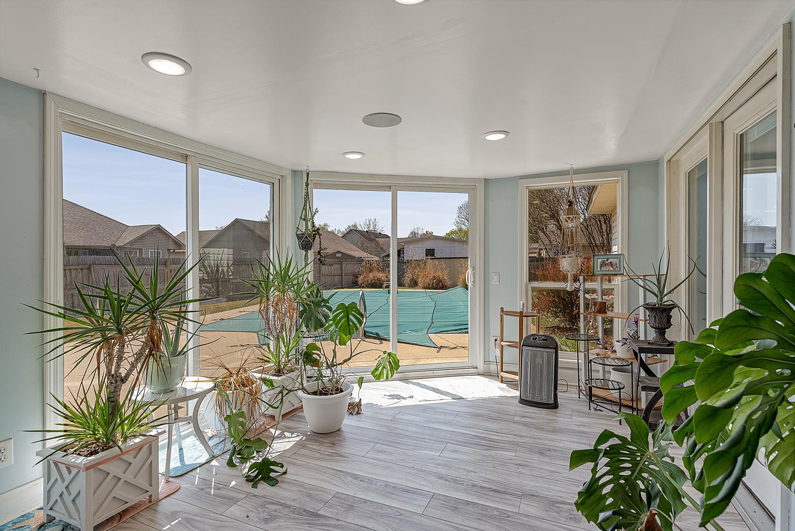 WOODLAND HEIGHTS - Residential