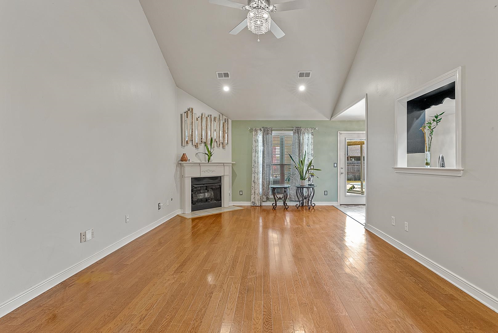 WOODLAND HEIGHTS - Residential