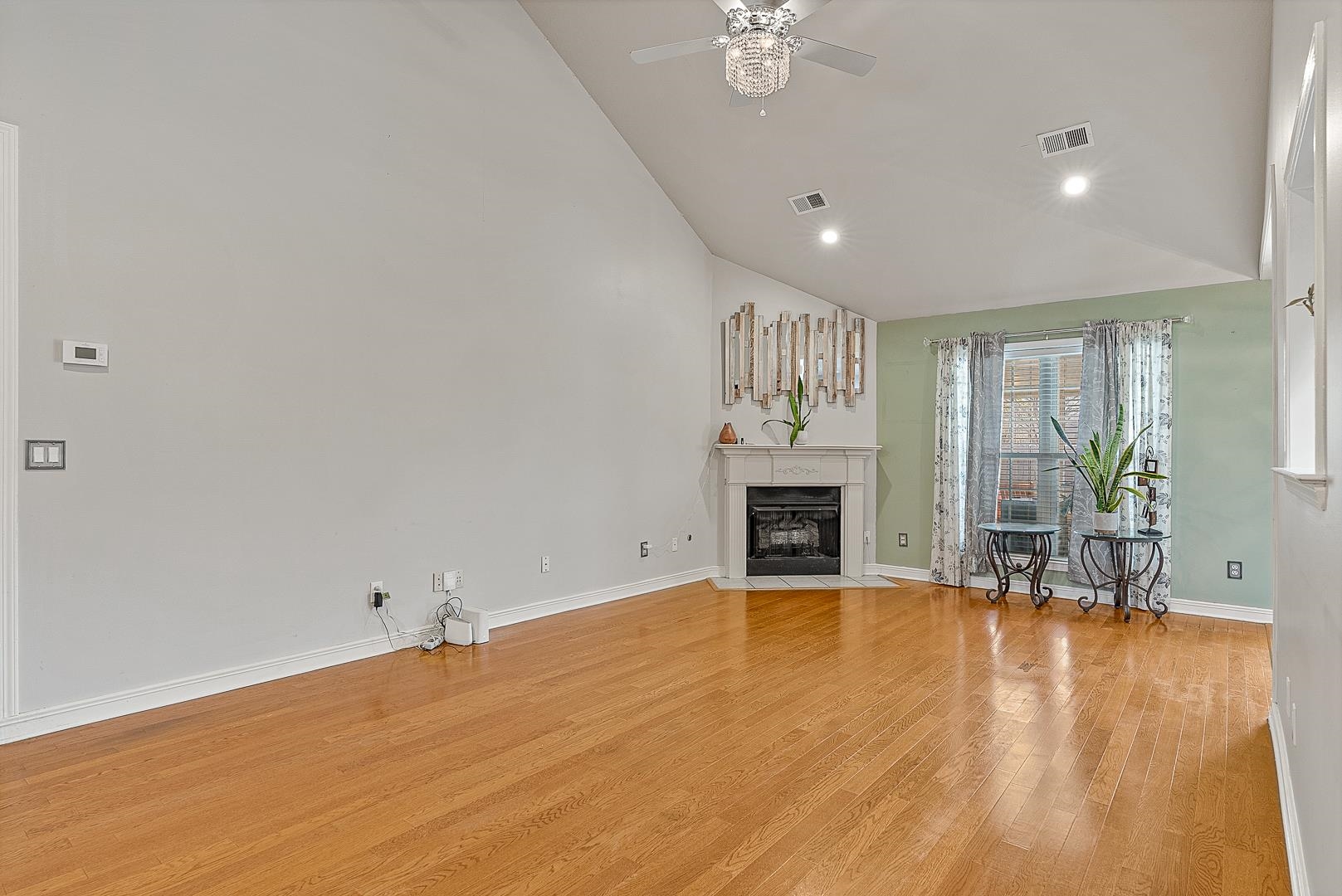 WOODLAND HEIGHTS - Residential