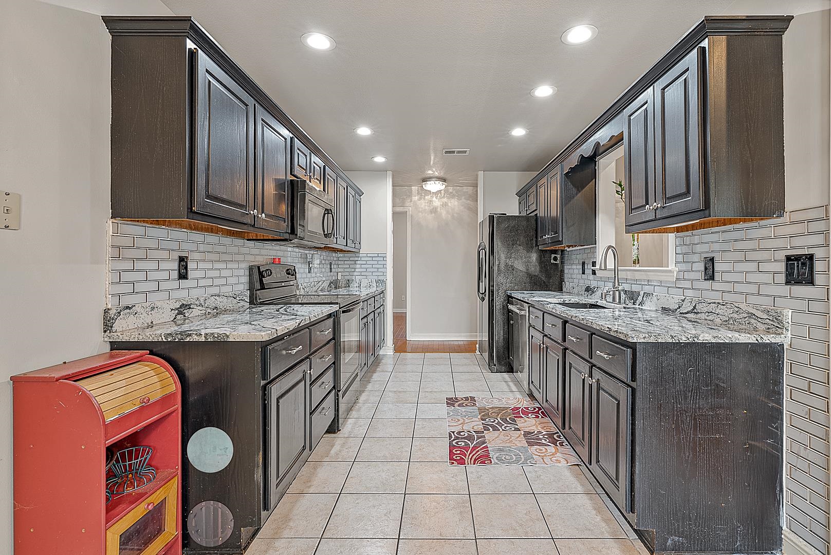 WOODLAND HEIGHTS - Residential