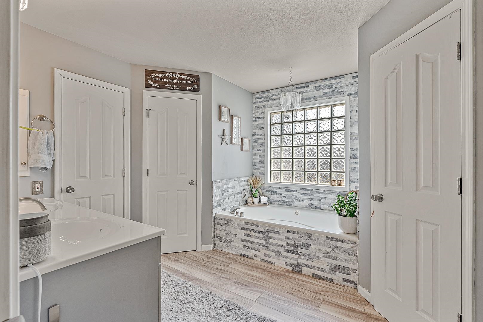 WOODLAND HEIGHTS - Residential