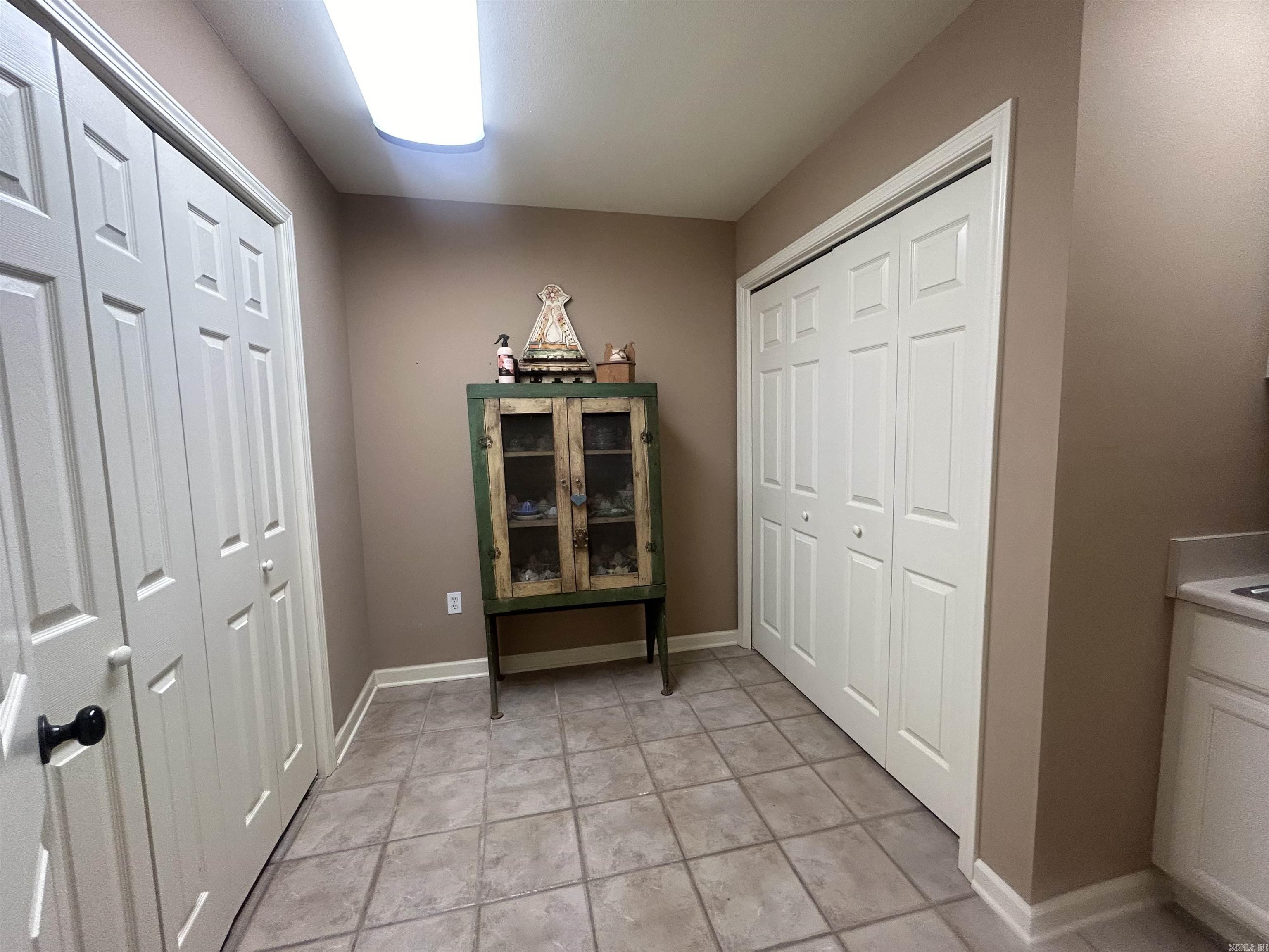 COUNTRY SQUIRE ADD - Residential