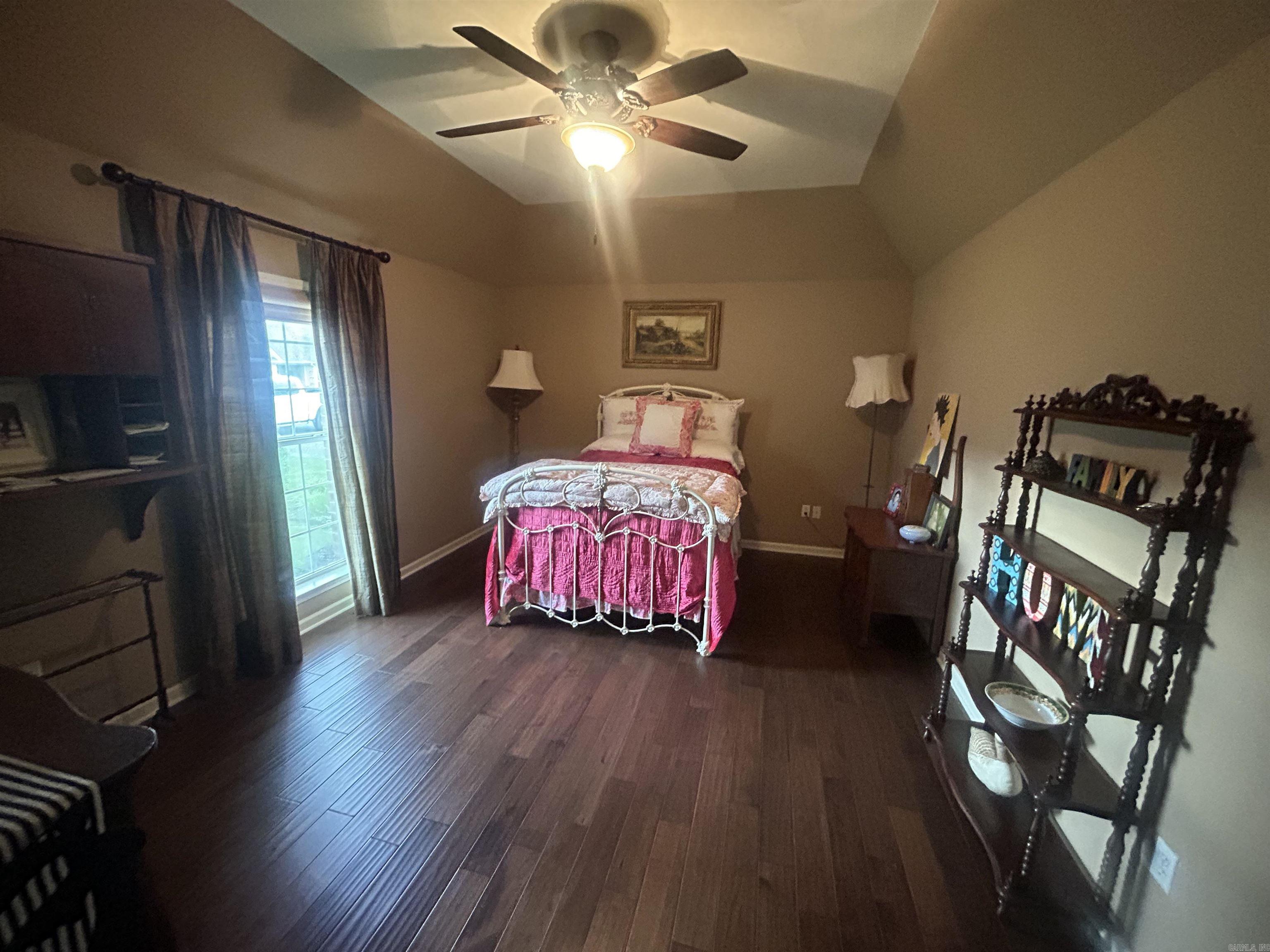 COUNTRY SQUIRE ADD - Residential