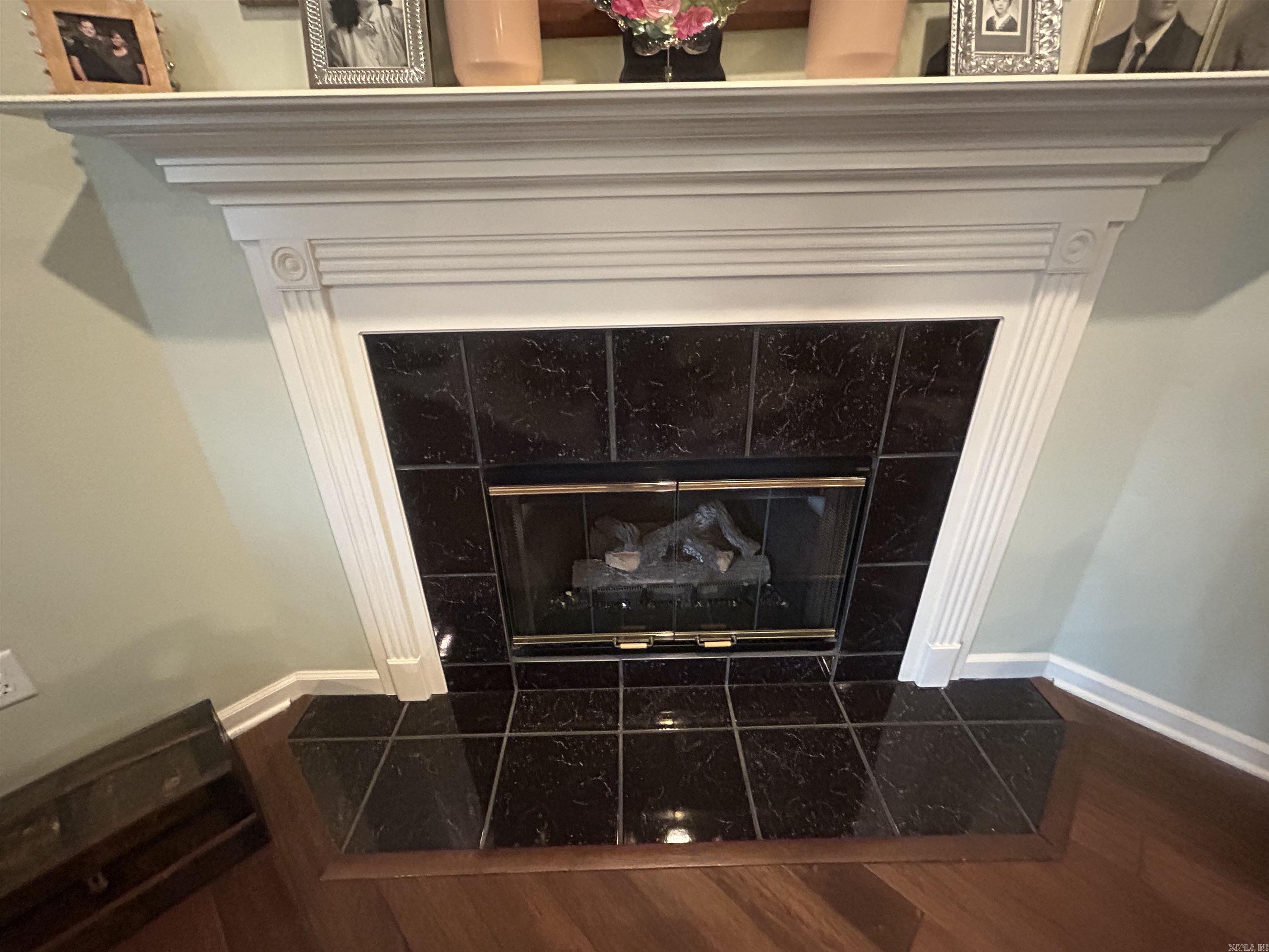 COUNTRY SQUIRE ADD - Residential