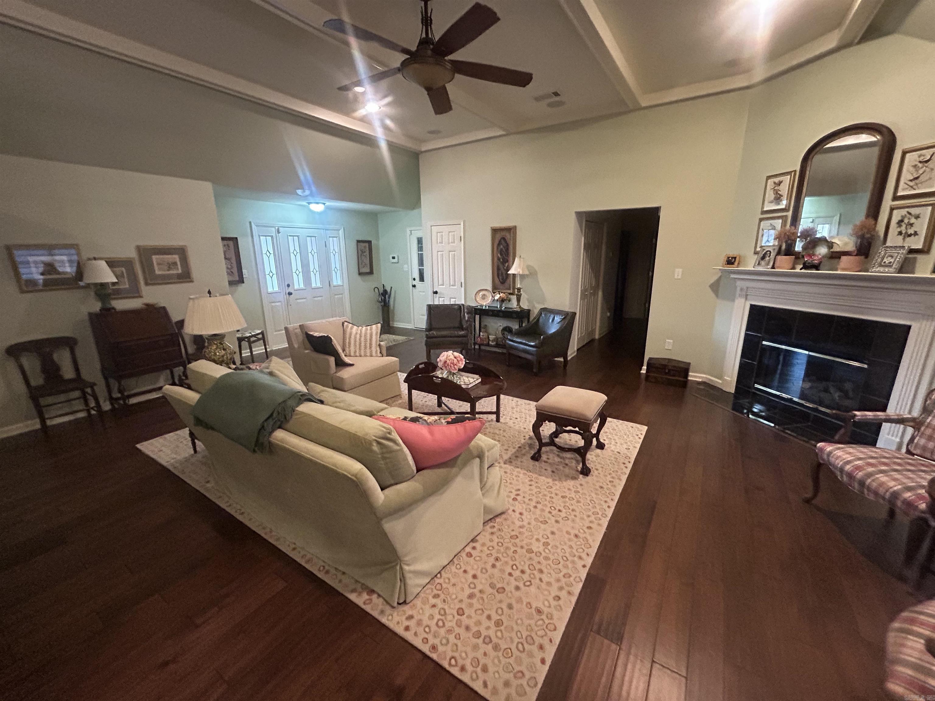 COUNTRY SQUIRE ADD - Residential