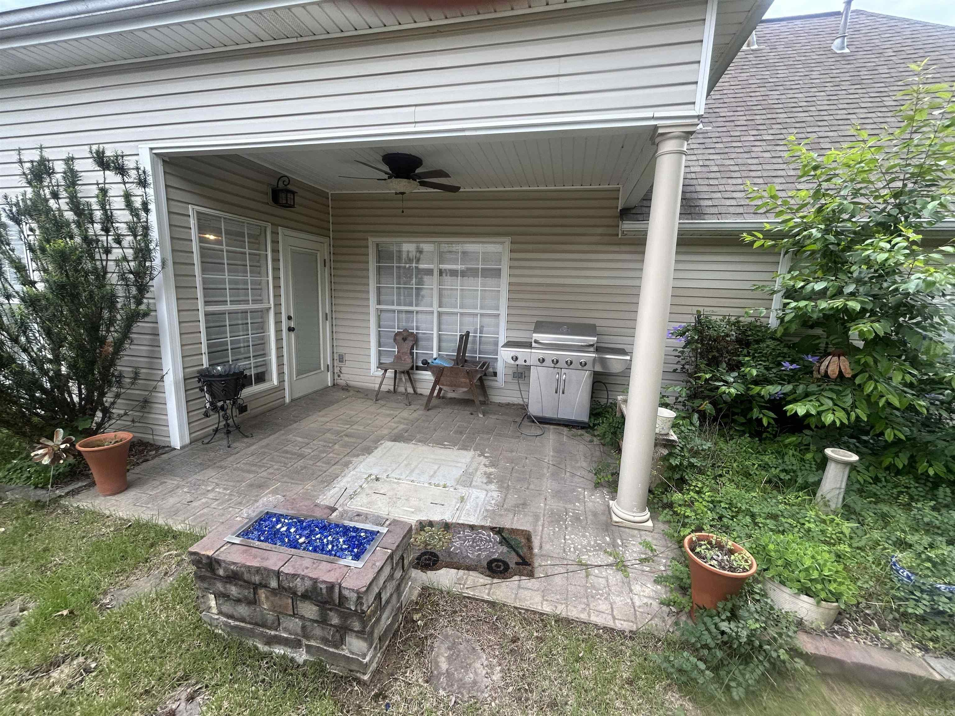 COUNTRY SQUIRE ADD - Residential