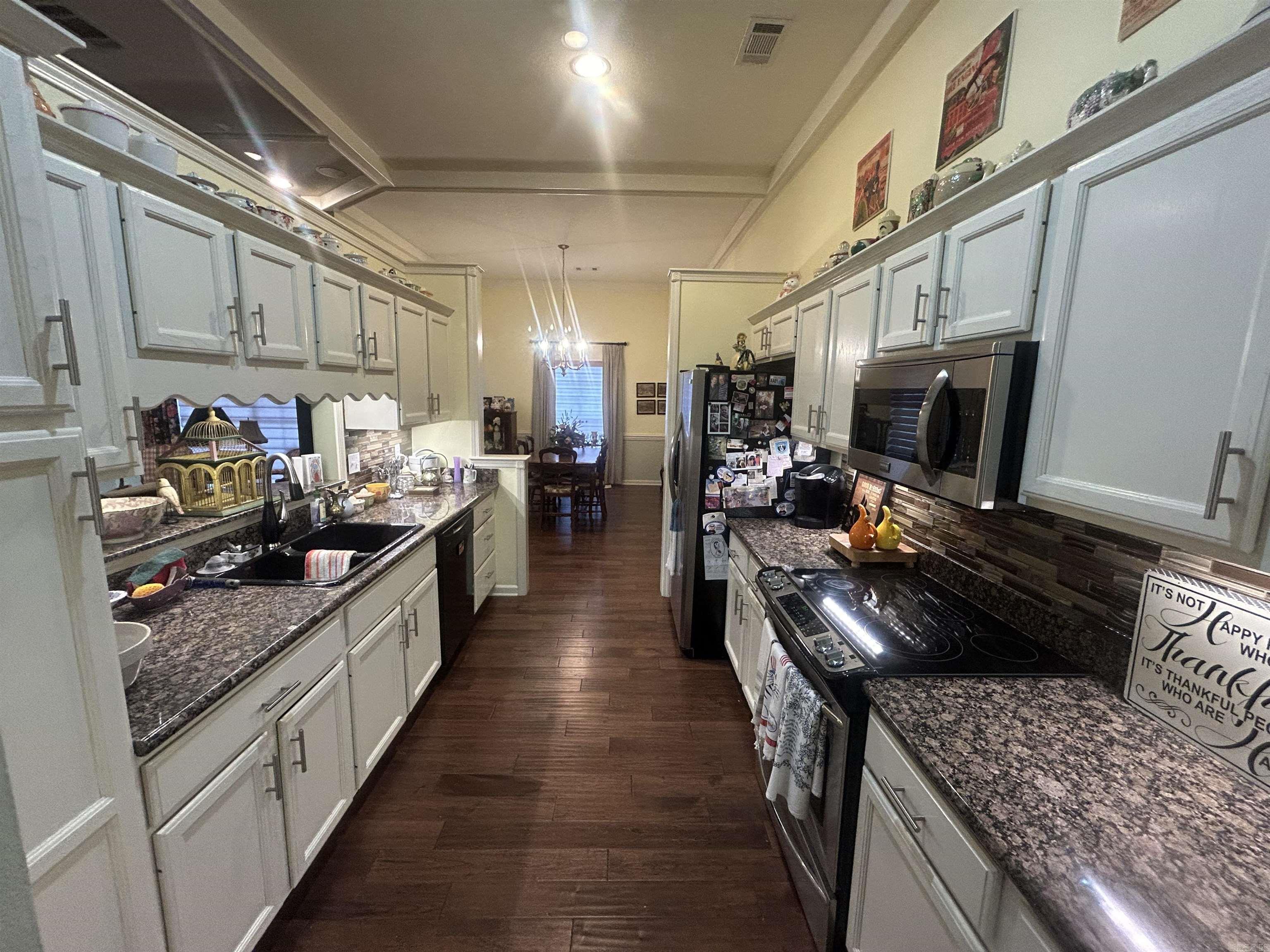 COUNTRY SQUIRE ADD - Residential