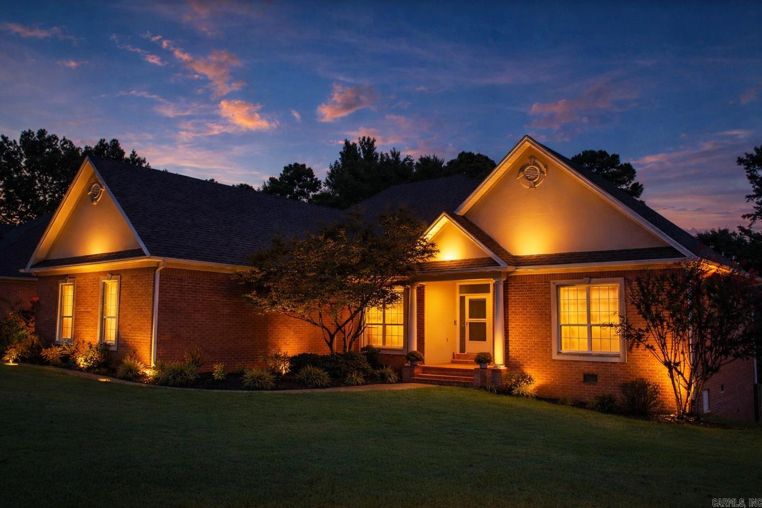 RIVER OAKS - Residential