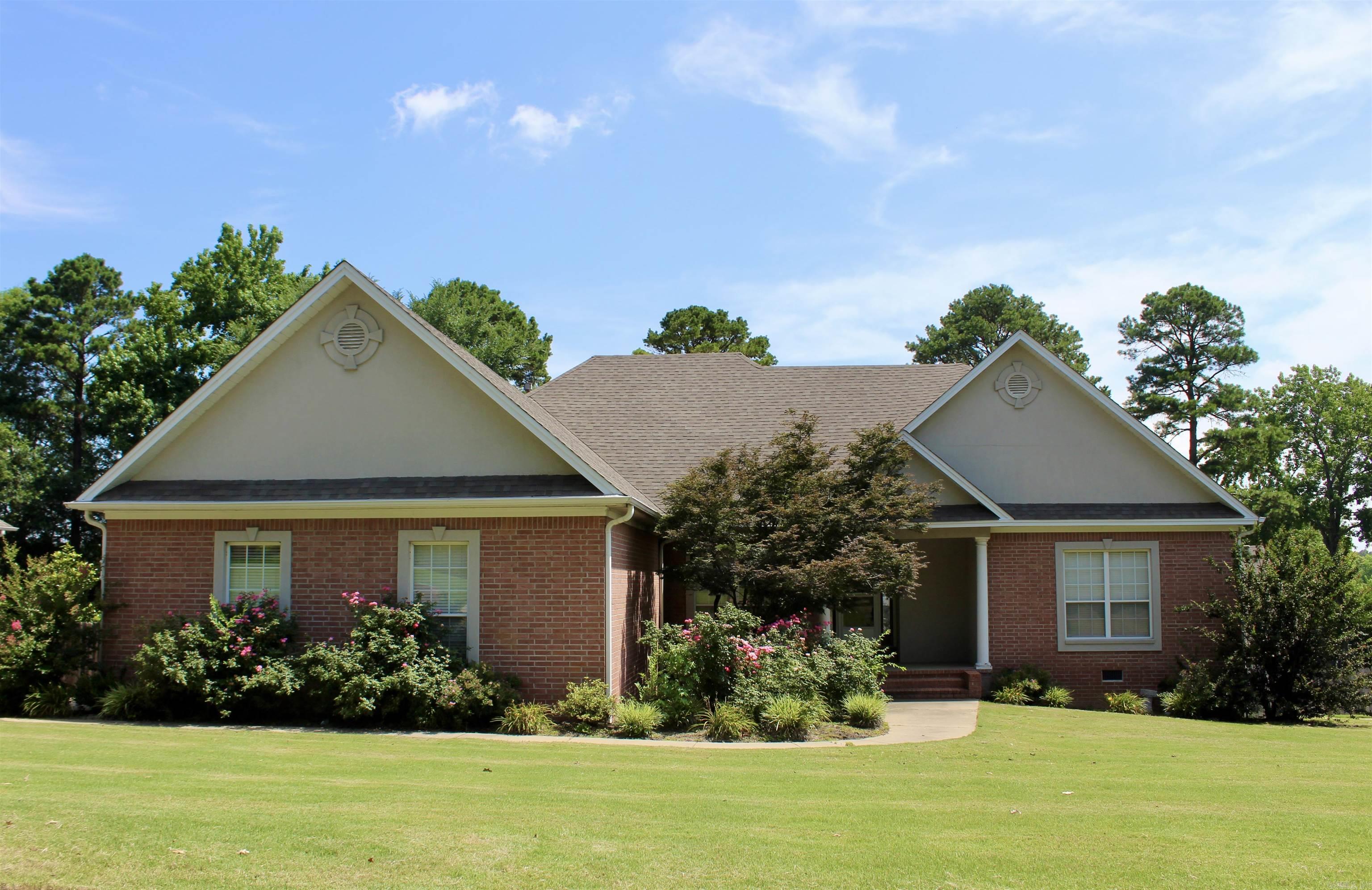 Check out this home located in one of Searcy's most established neighborhoods! This residence features an impressive layout with four spacious bedrooms, each designed for maximum comfort, ensuring that everyone has their own personal space. A standout feature is the fully finished basement, which showcases hand-scraped hardwood laminate flooring, providing ample space for recreation or relaxation. Unique access from a hallway allows for easy navigation around the perimeter of the house. Upstairs, the elegant real hardwood floors and 12ā ceramic tiles enhance the overall aesthetic, while the bedrooms are fitted with newer, clean carpets. Architectural details such as trey ceilings in both the master bedroom and living room add a sense of spaciousness and sophistication. The kitchen is equipped with a five-burner gas stove and double ovens installed in 2022, making it perfect for culinary enthusiasts. The durable Corian kitchen sink and tiled countertops complement the space, while the included refrigerator adds convenience. A well-maintained above-ground pool provides a perfect spot for family fun and relaxation on warm summer days. Let's go take a look today!