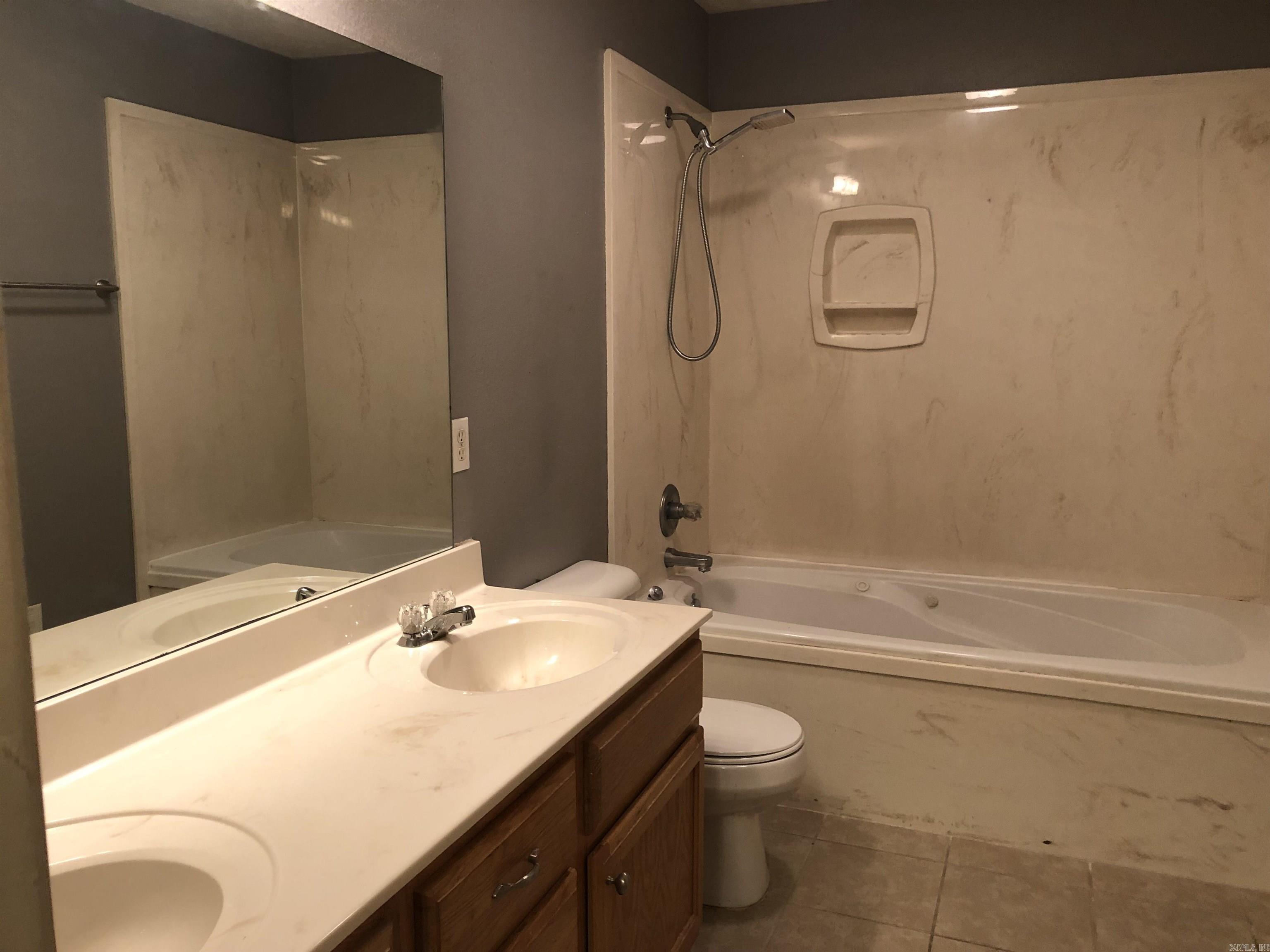 Justins Place - Residential Lease