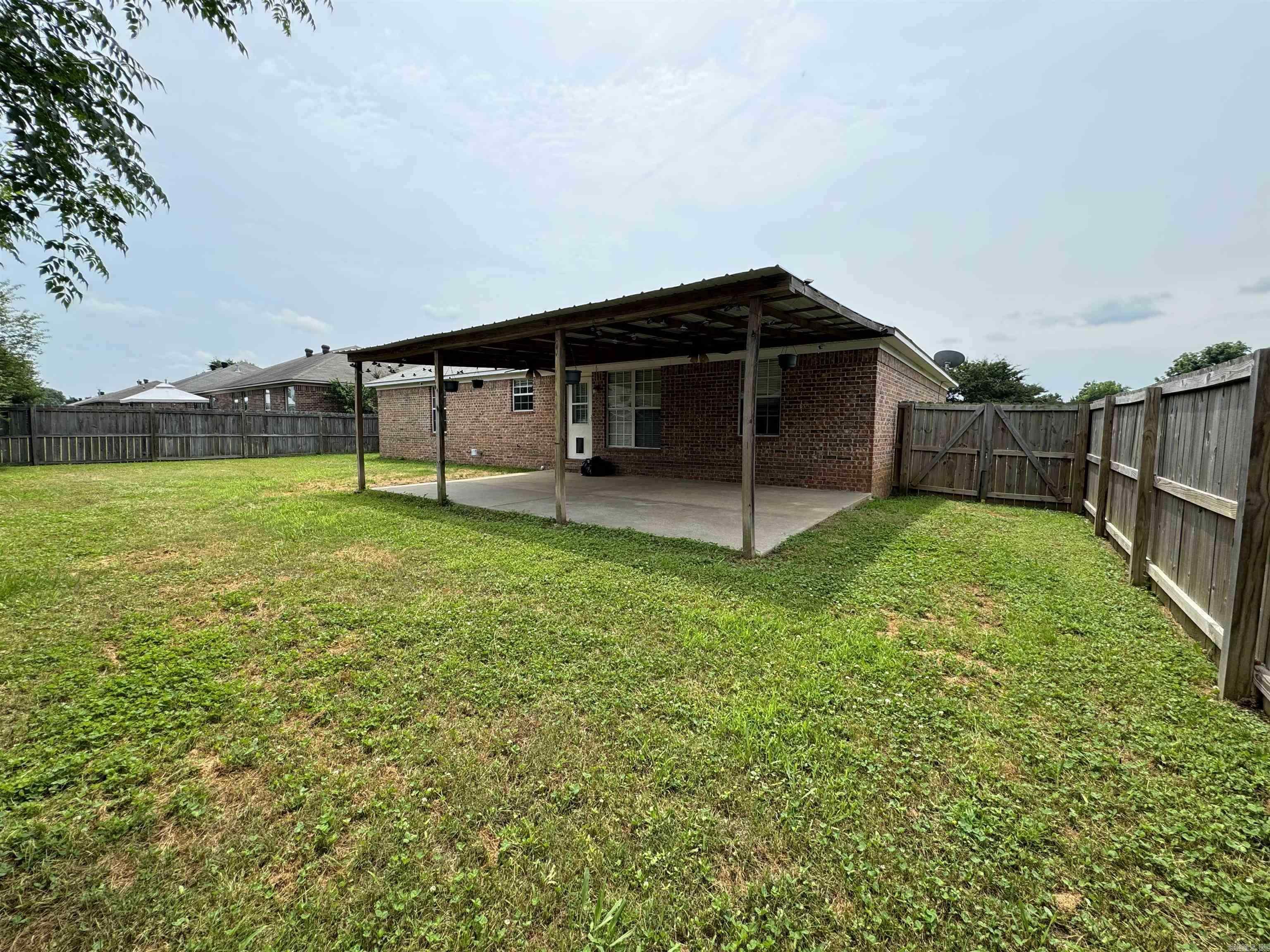Justins Place - Residential Lease