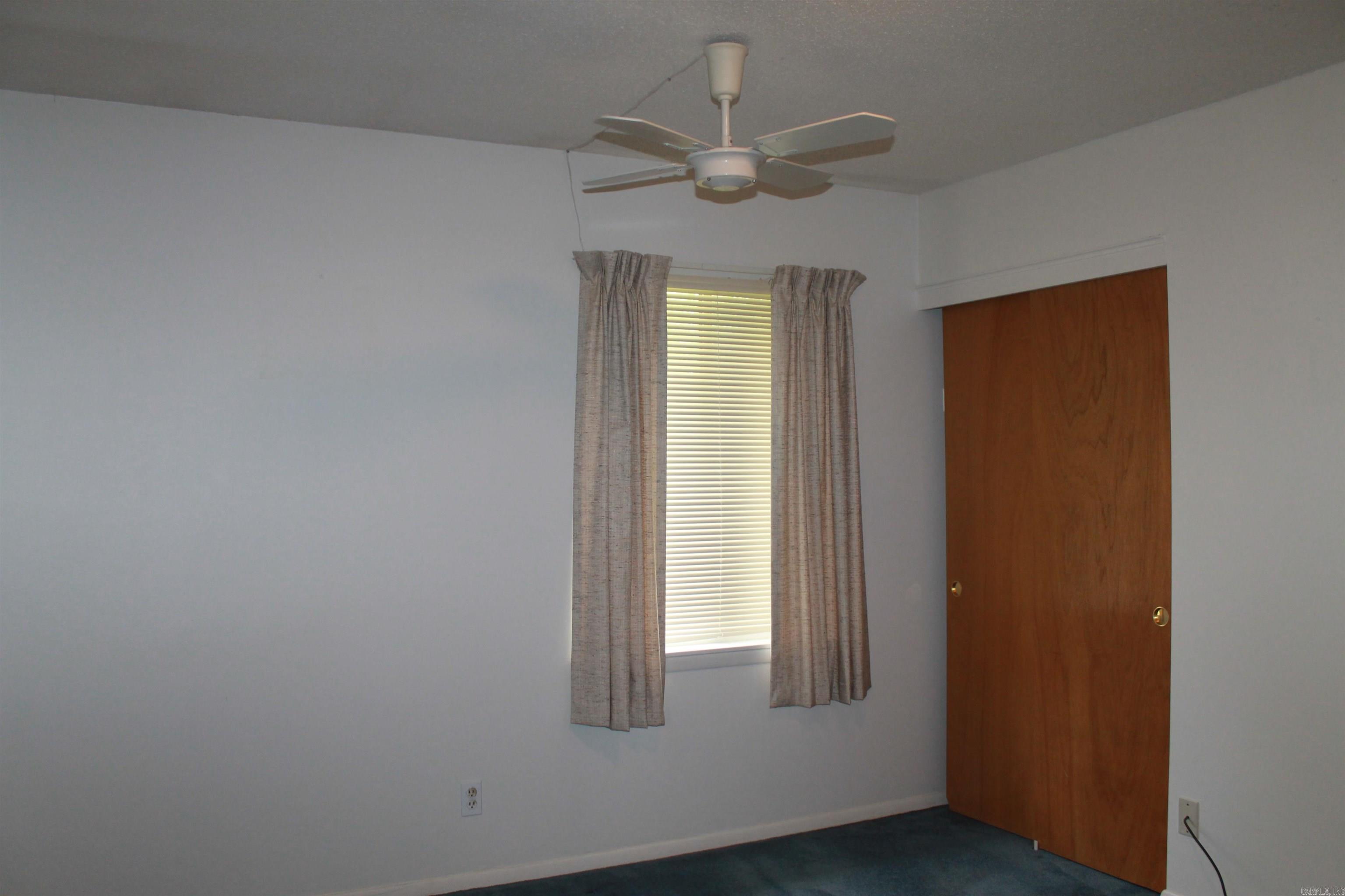 COUNTRY CLUB TERRACE - Residential