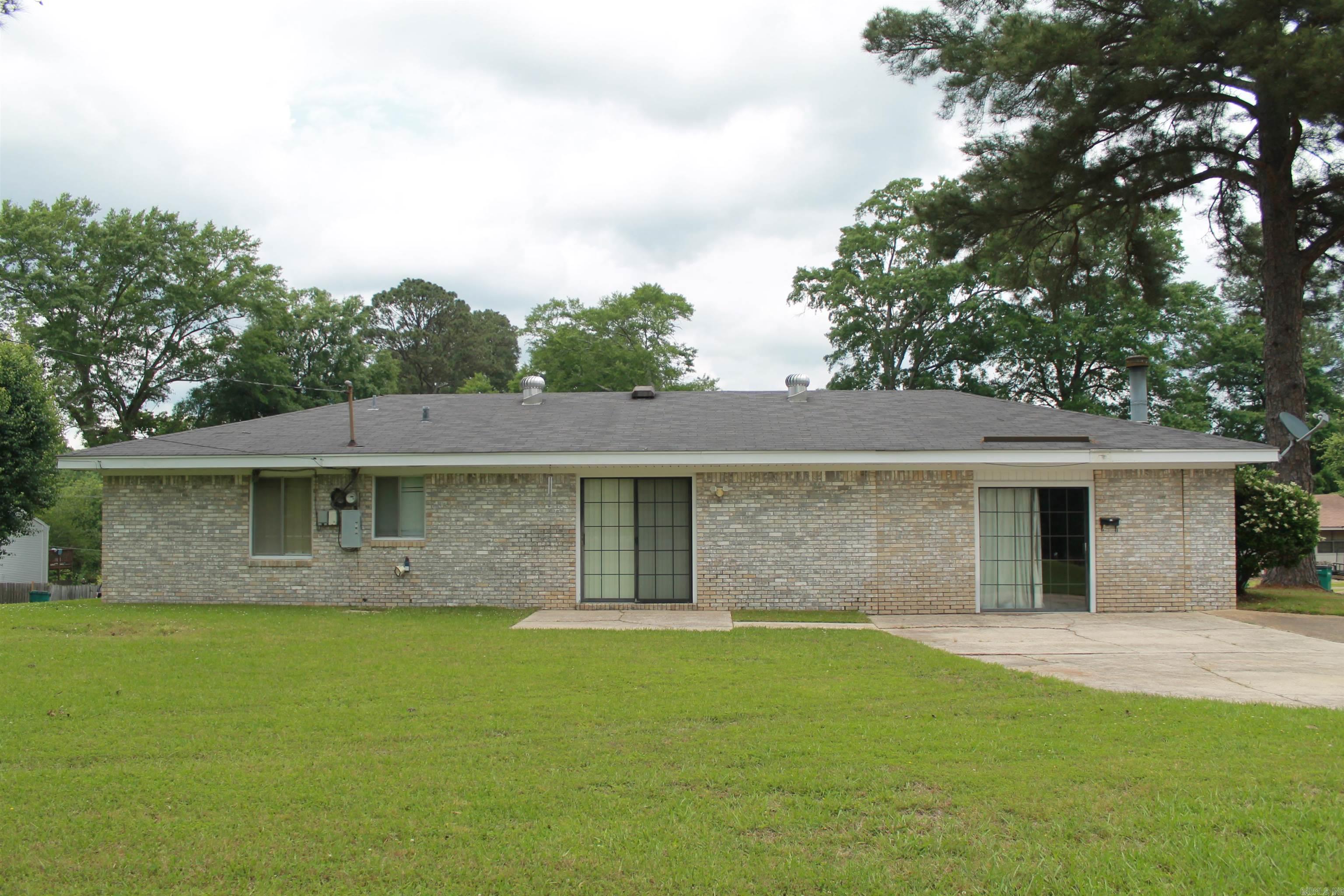 COUNTRY CLUB TERRACE - Residential